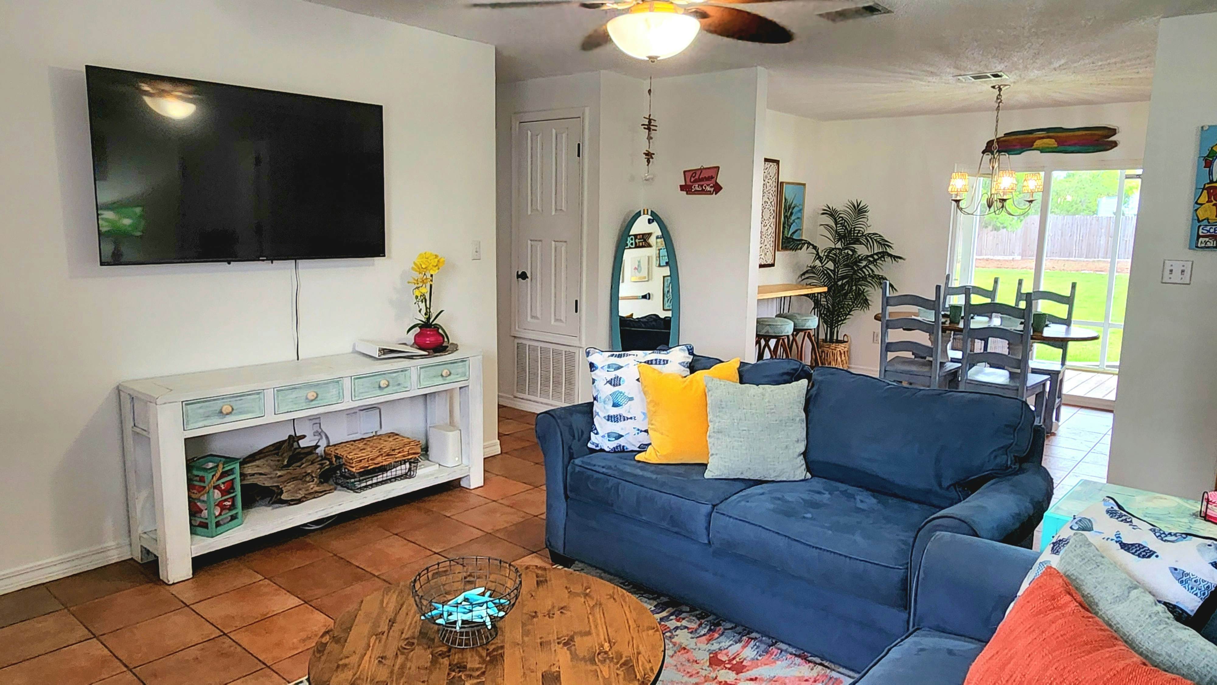 Poolside Palms Paradise