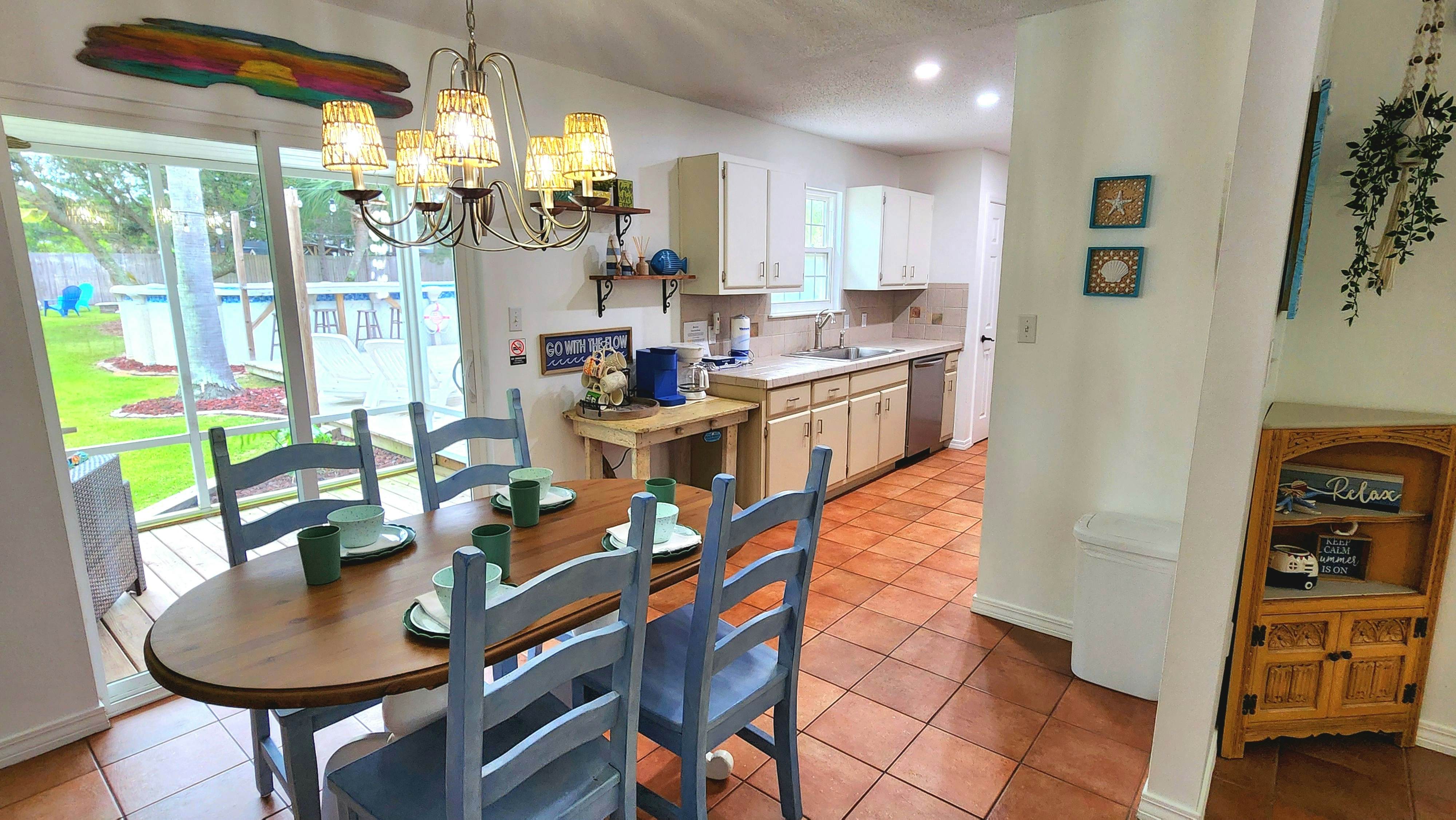 Poolside Palms Paradise