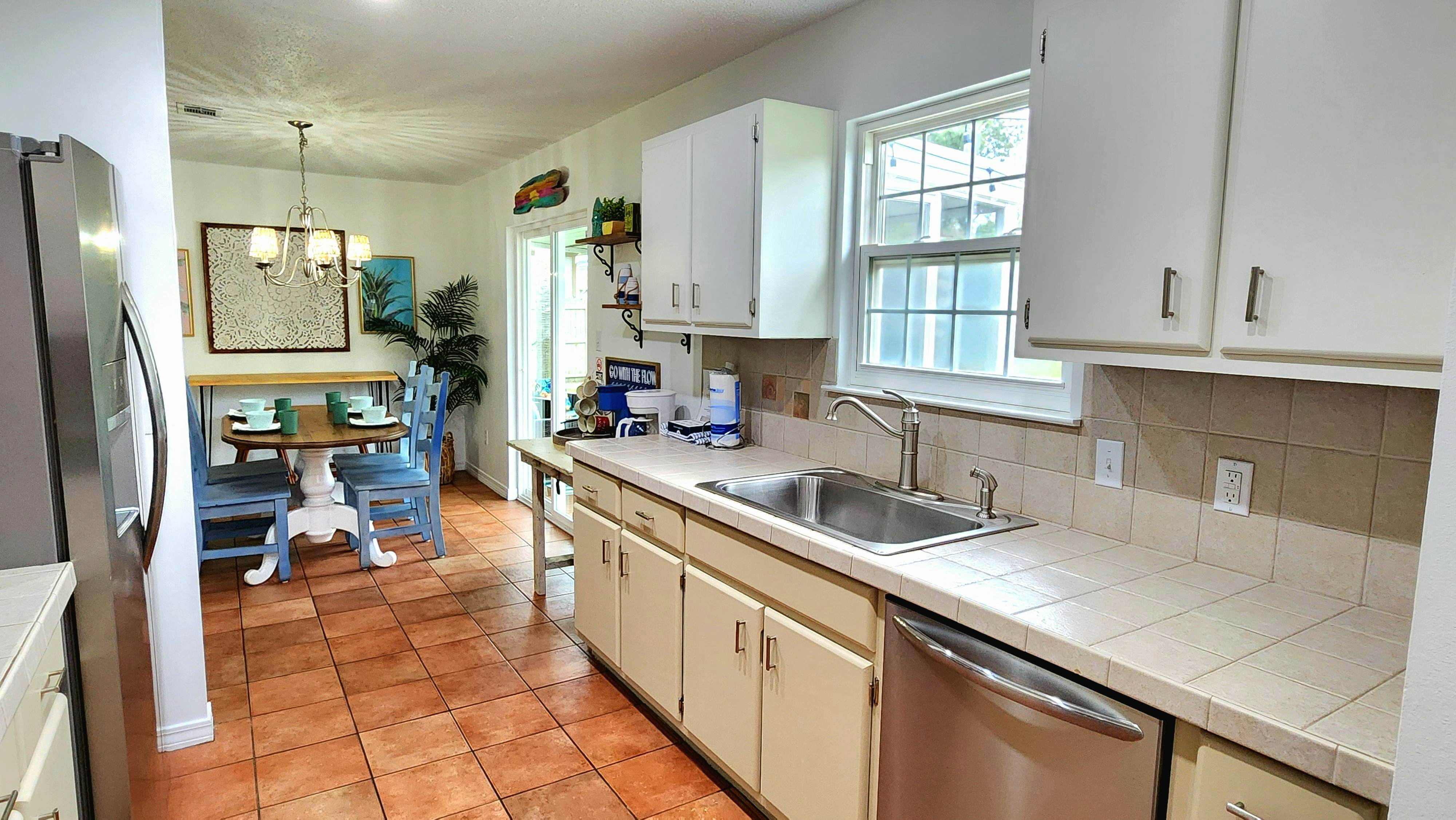 Poolside Palms Paradise