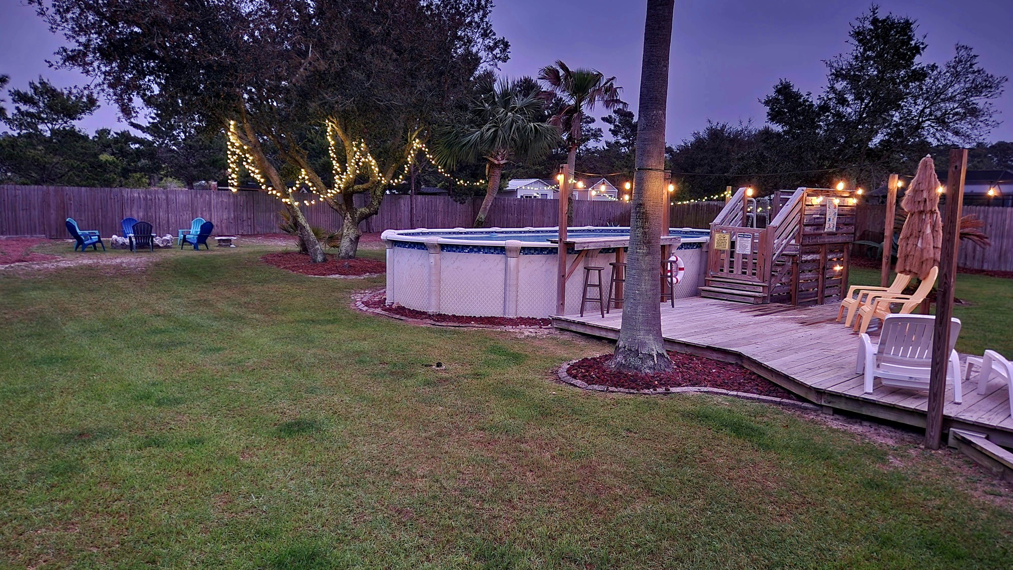 Poolside Palms Paradise