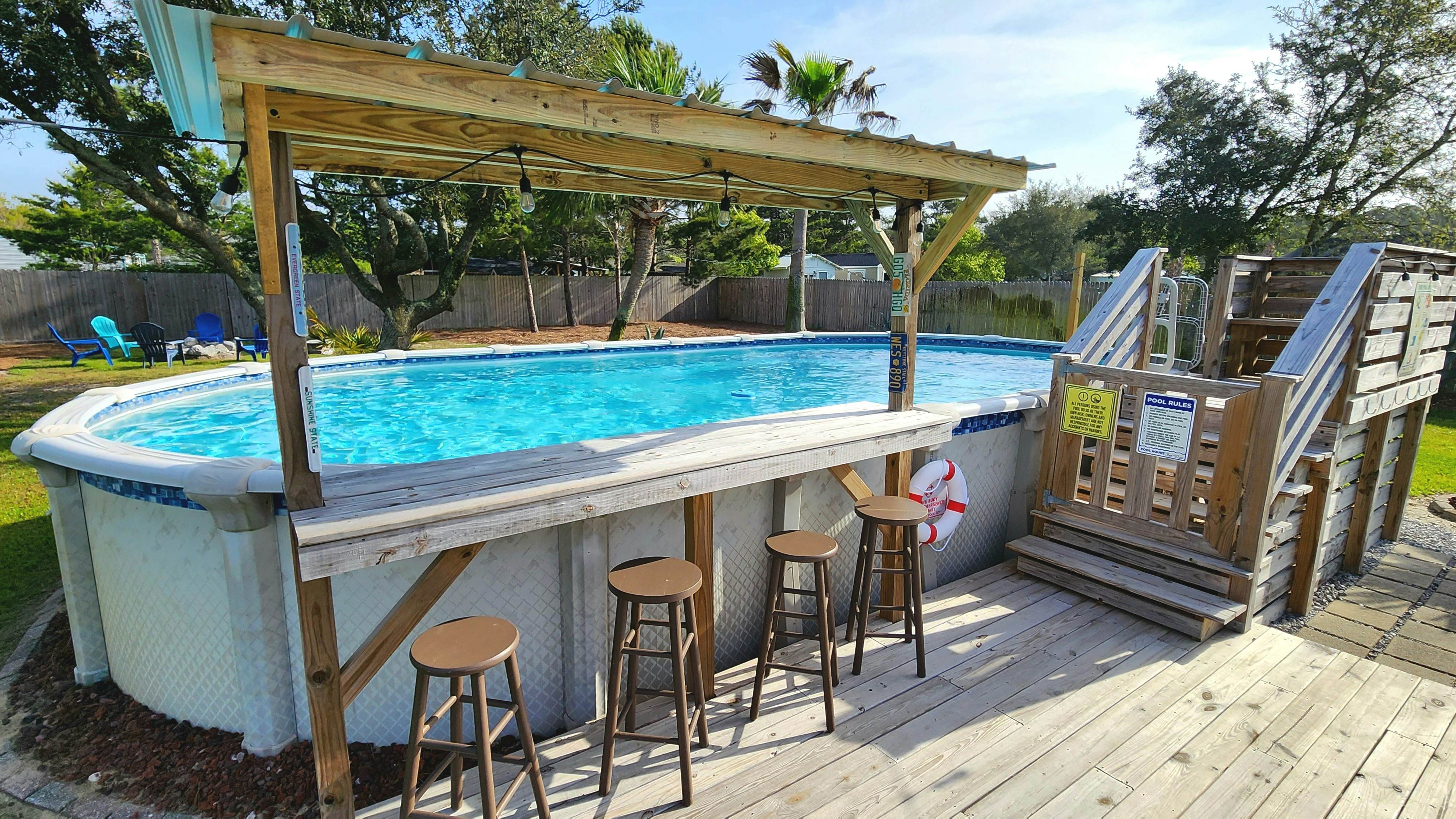 Poolside Palms Paradise