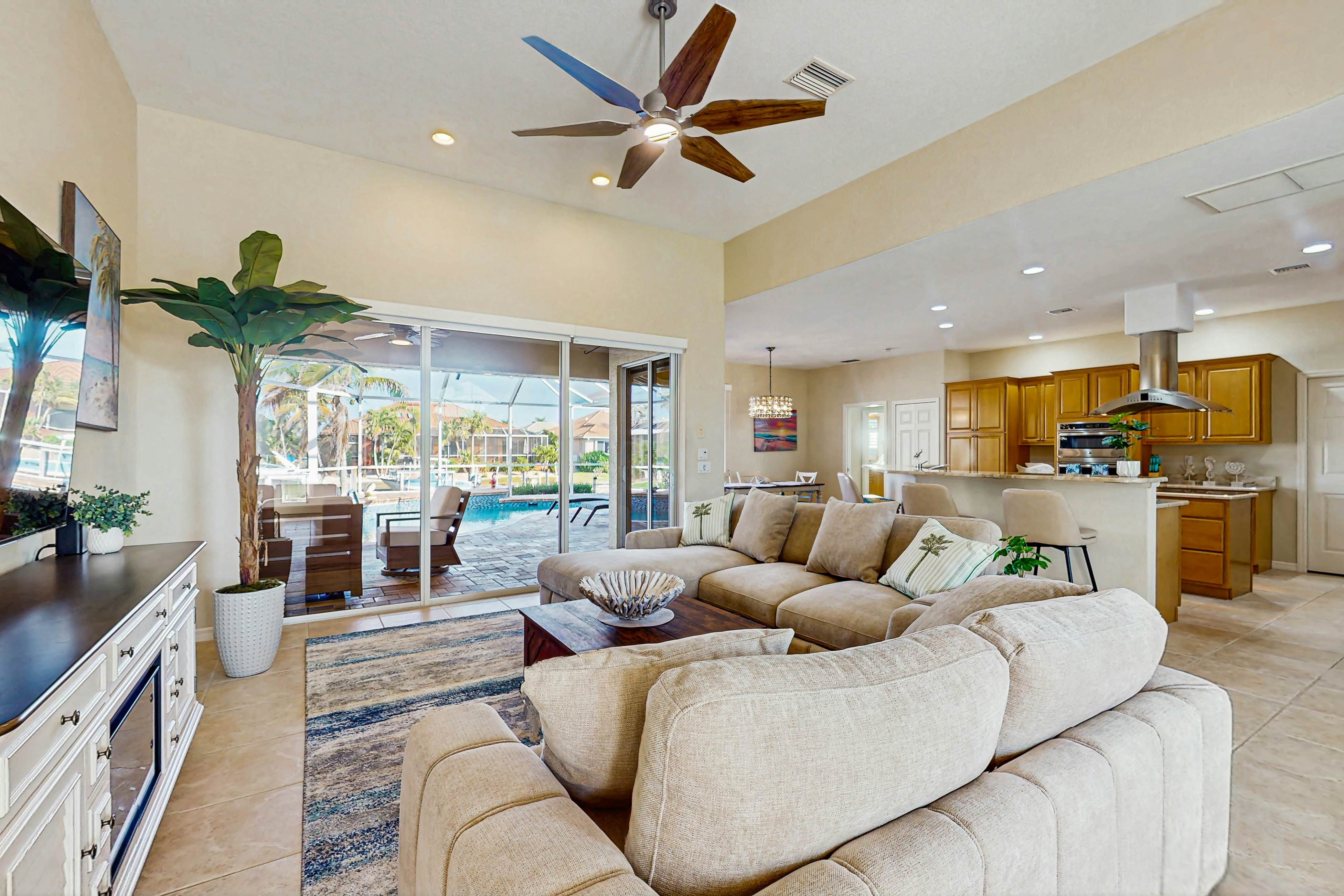 Paradise Palms of the Florida Gulf