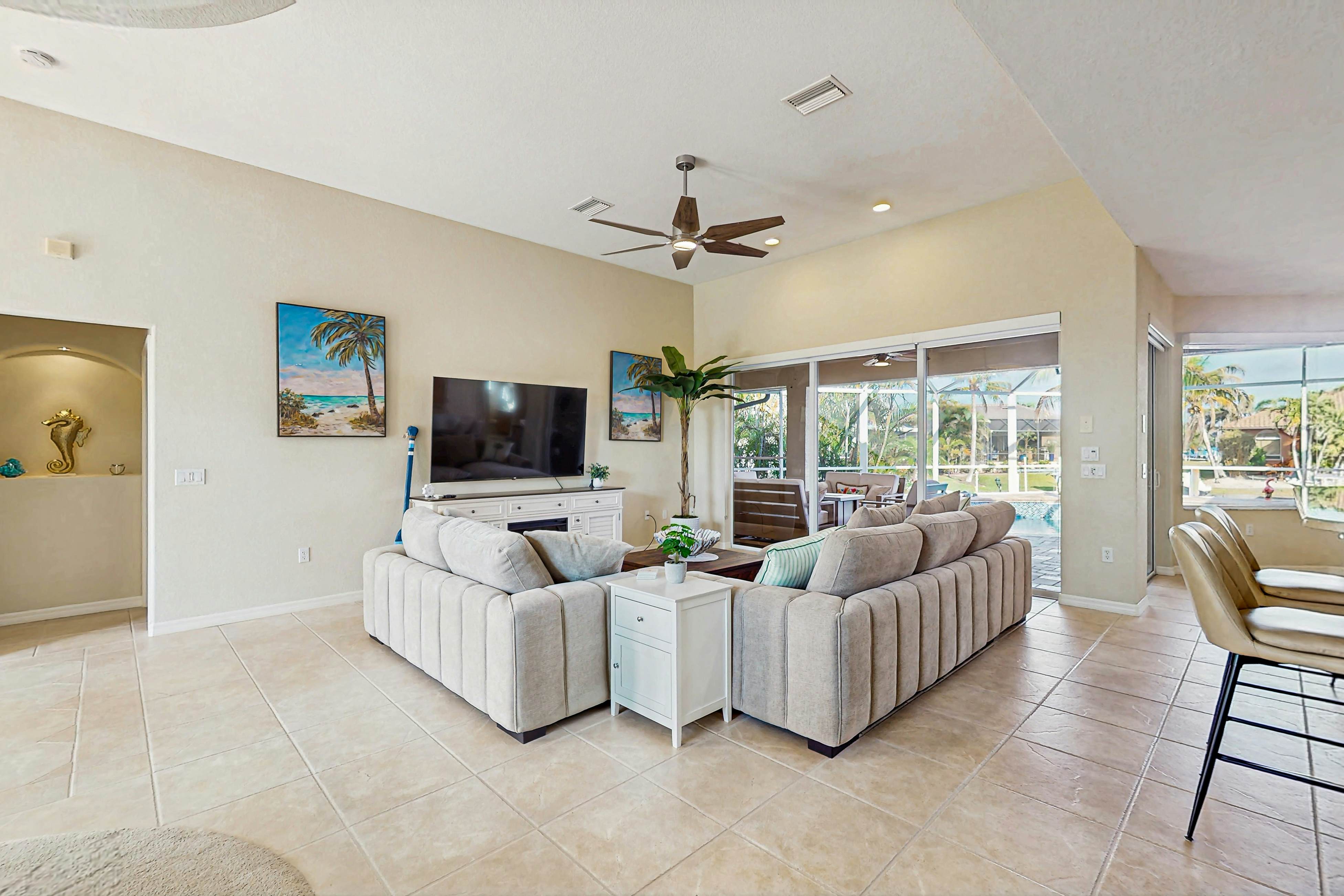 Paradise Palms of the Florida Gulf