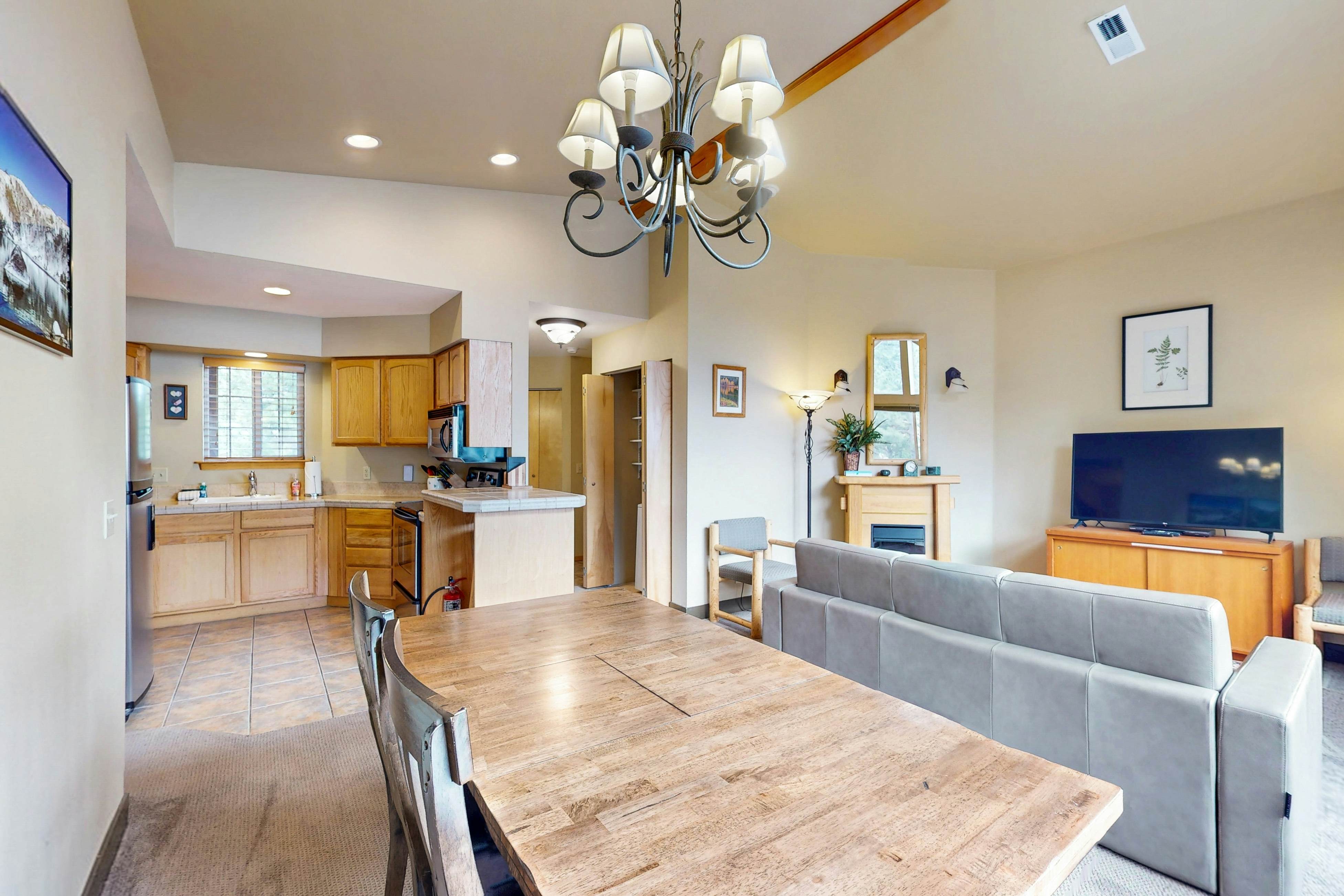 Icicle Village Resort 507 - Alpenglow Condo