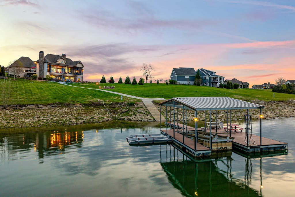 Lakefront Haven – photo 1