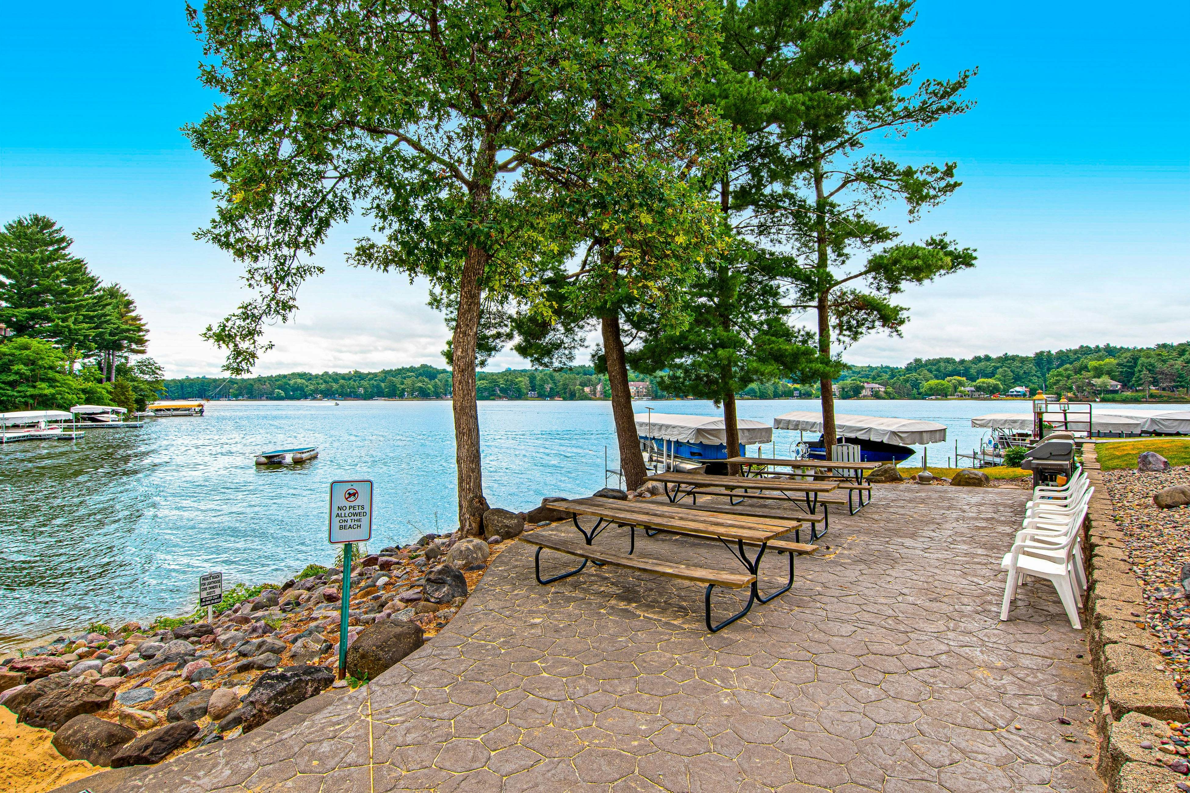 Lighthouse Cove Condo Resort Unit 418 