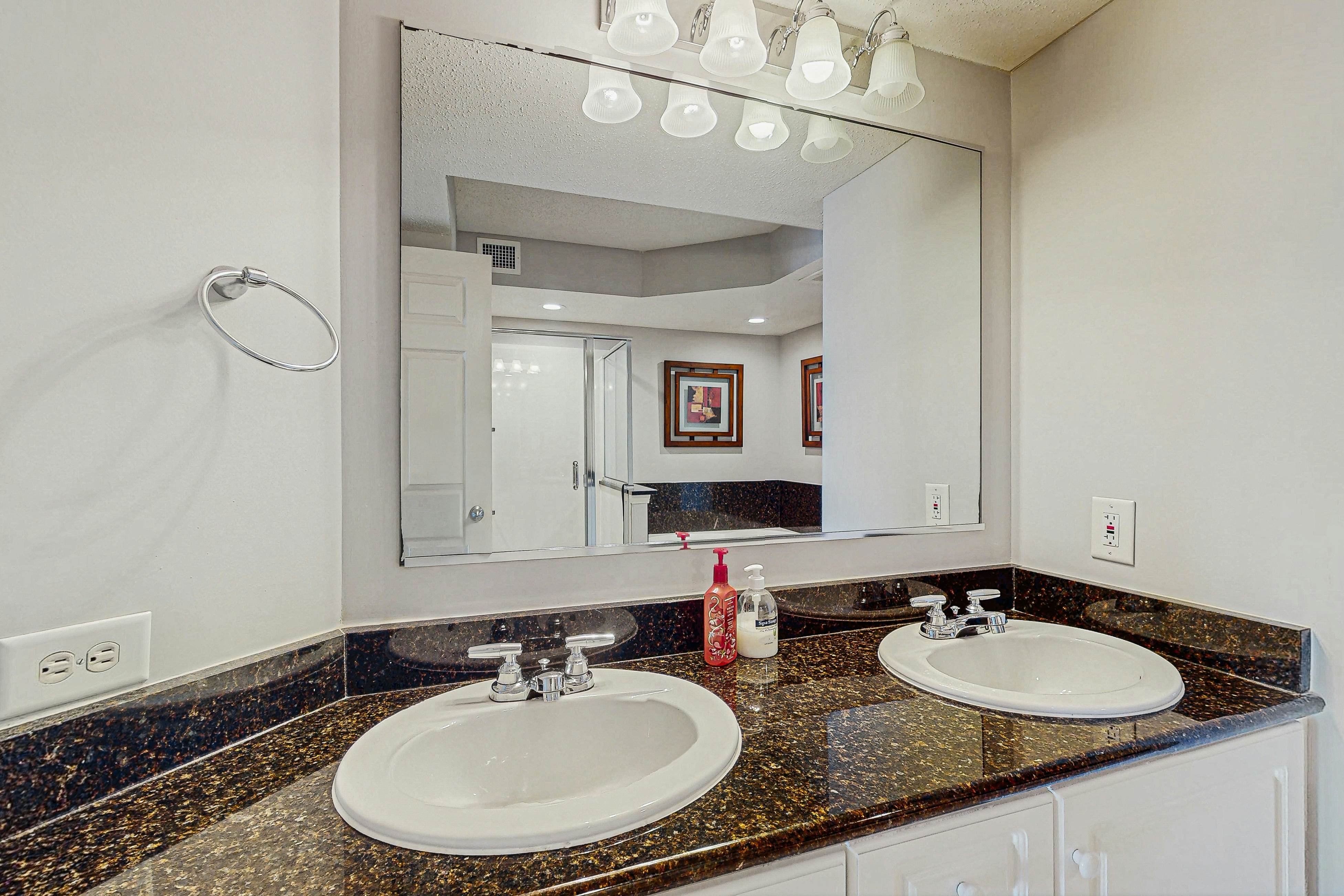 Yacht Club Villas 2-304