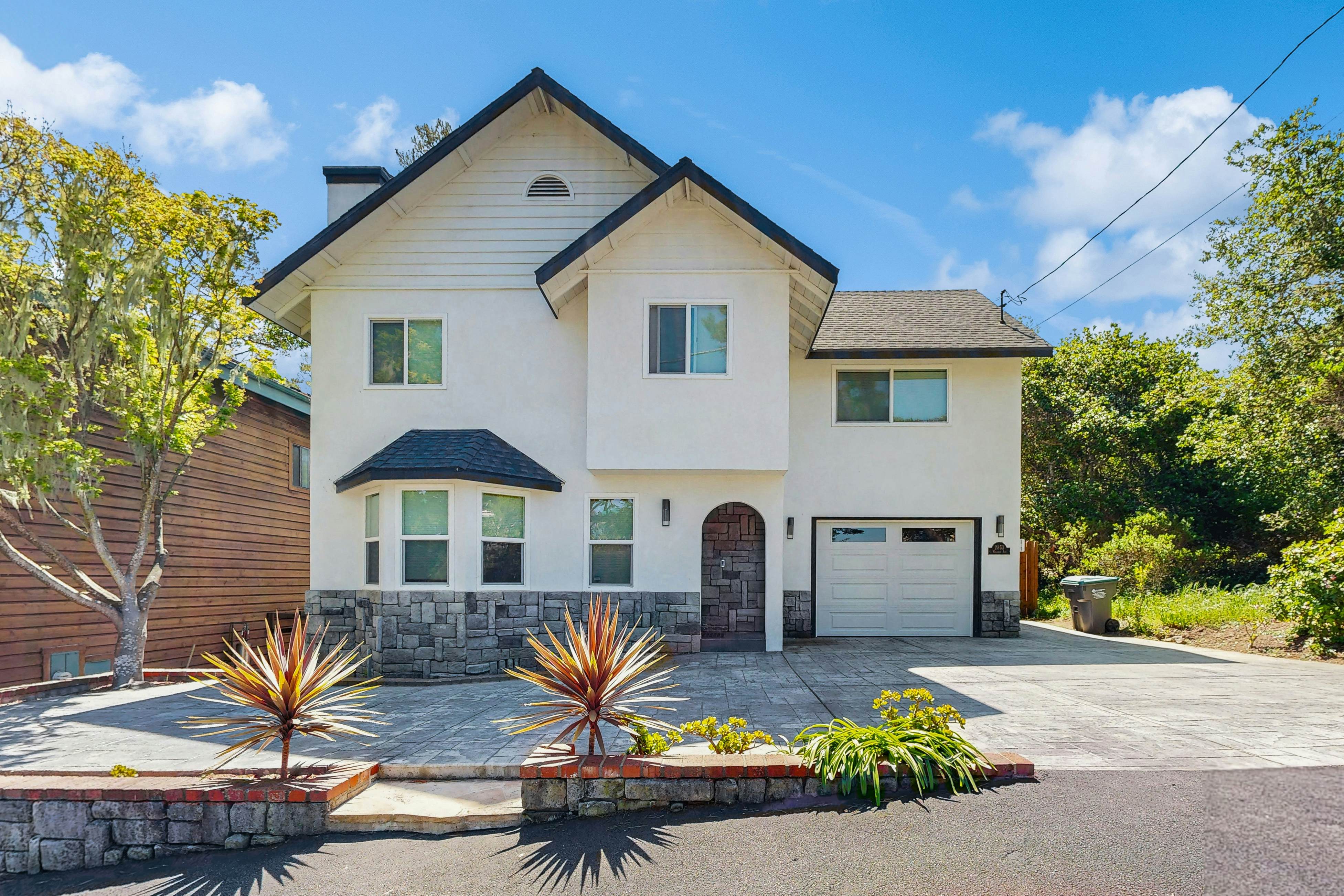 Wanderlust Cambria Seaside Village