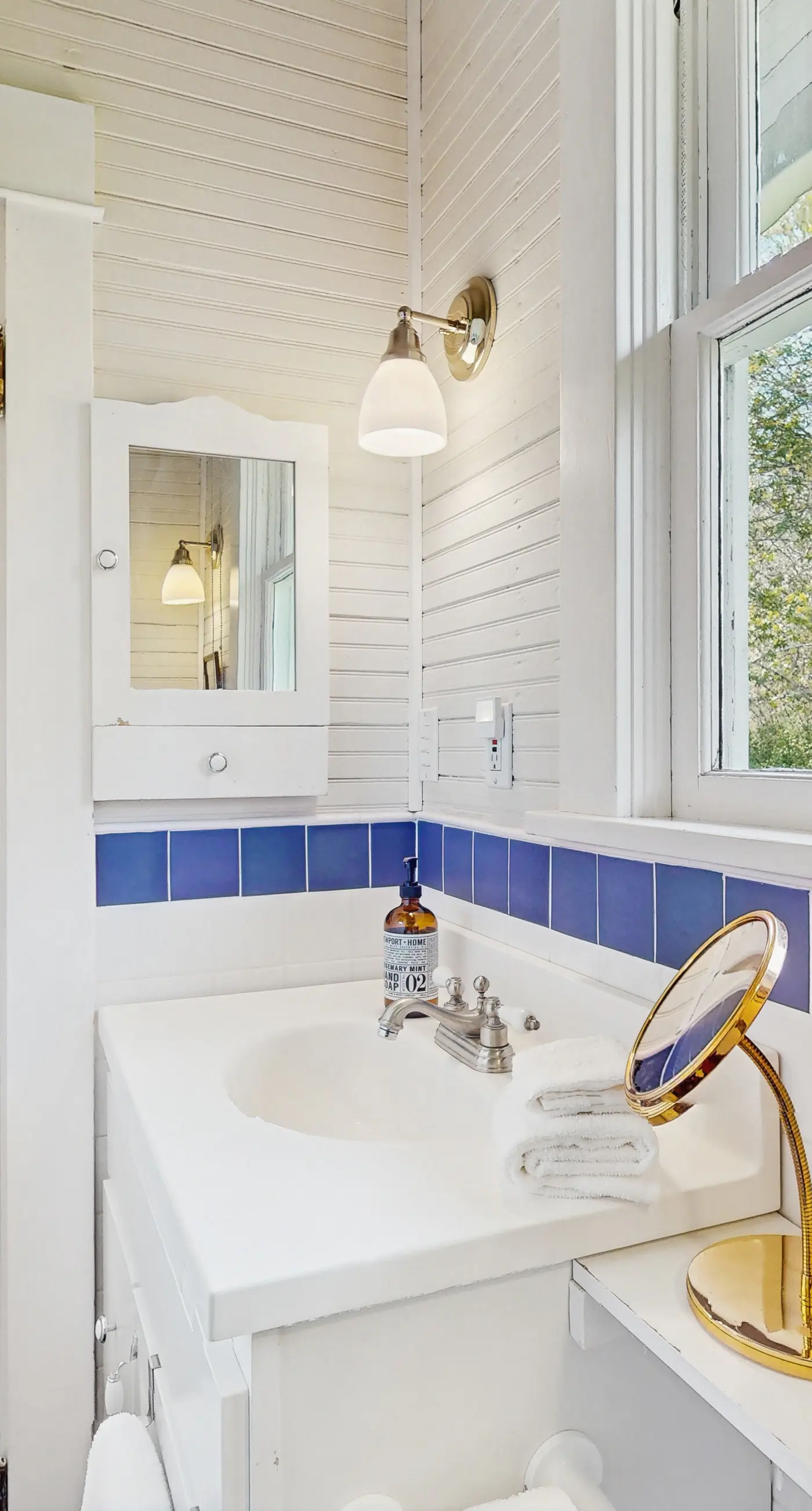 Sunny Hill Farmhouse