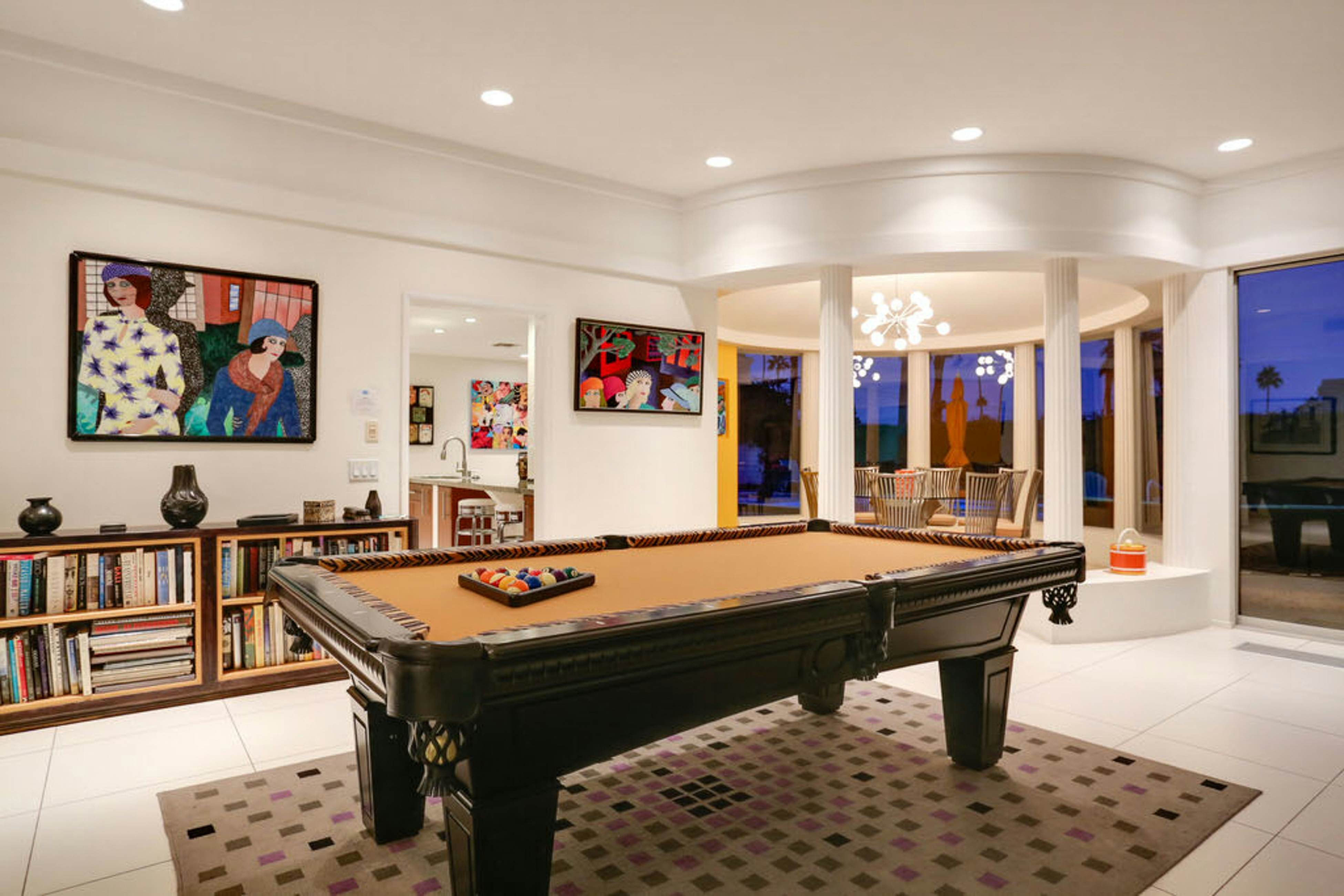 The Martini House - 380