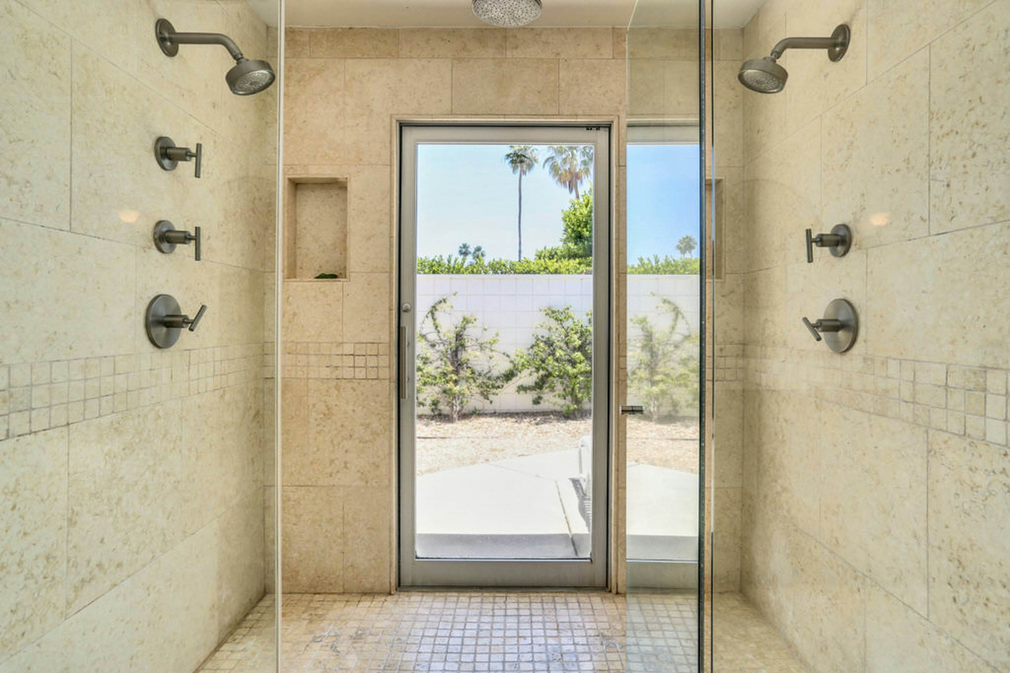 The Martini House - 380