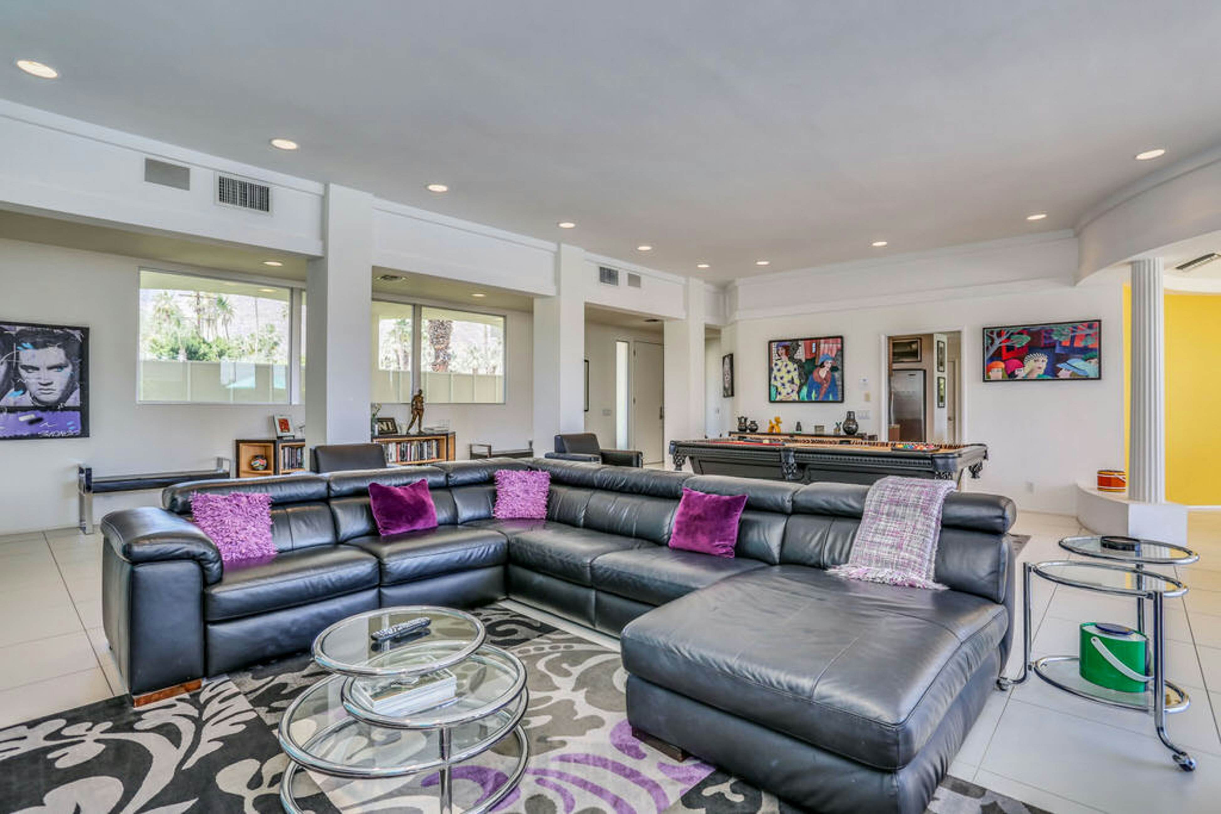 The Martini House - 380