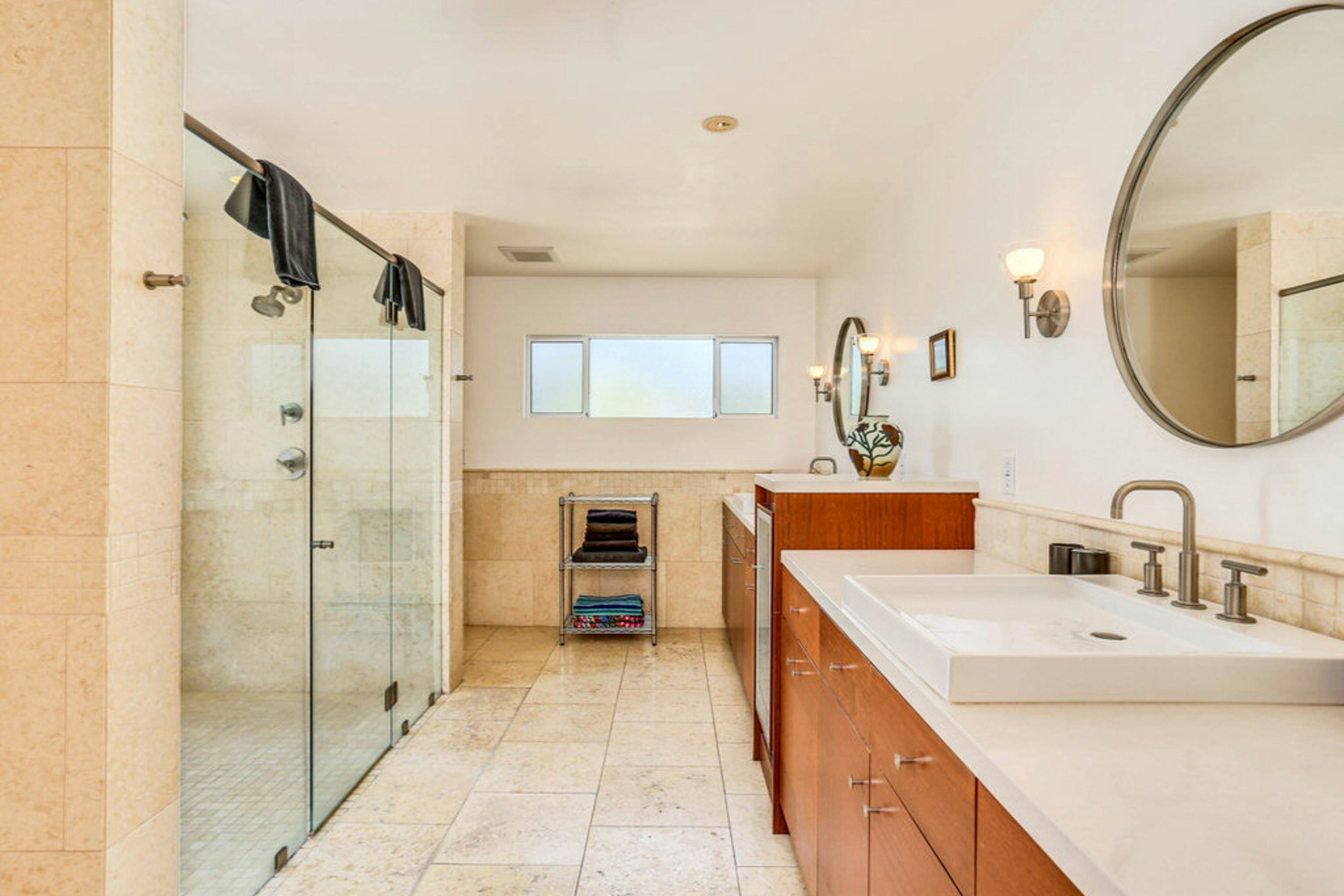 The Martini House - 380