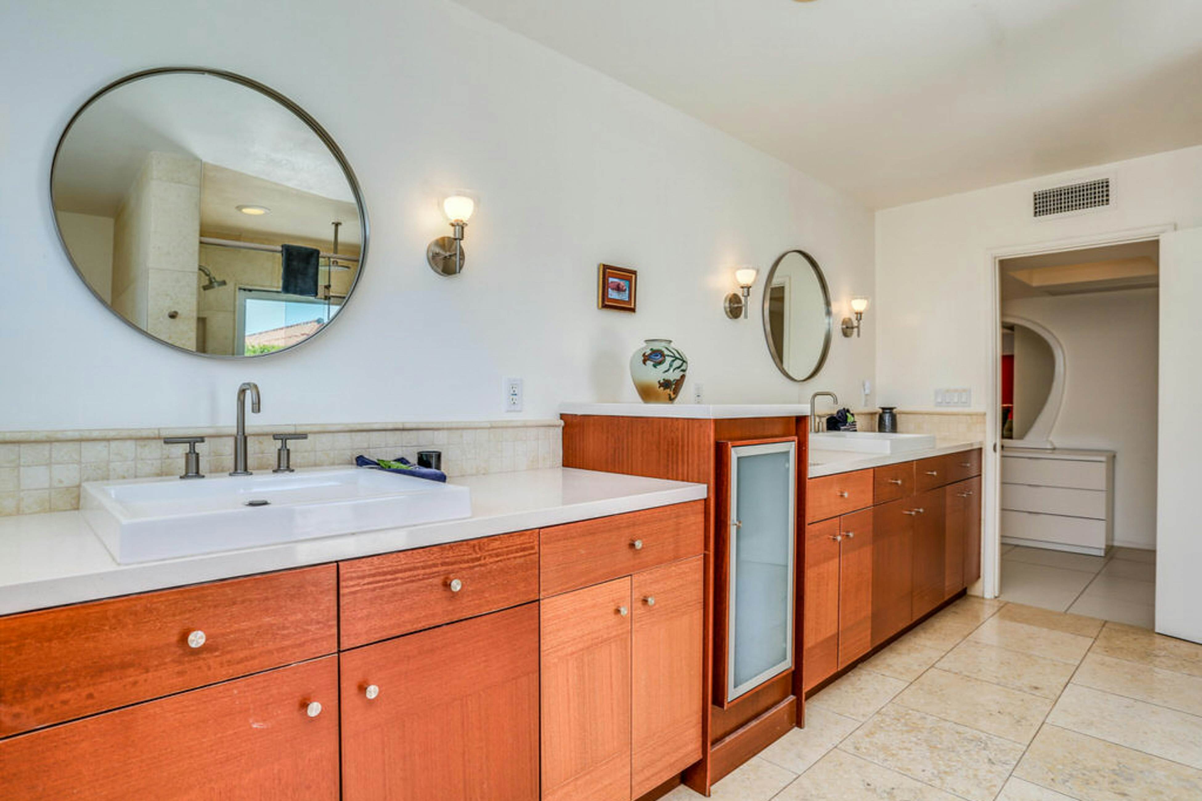 The Martini House - 380