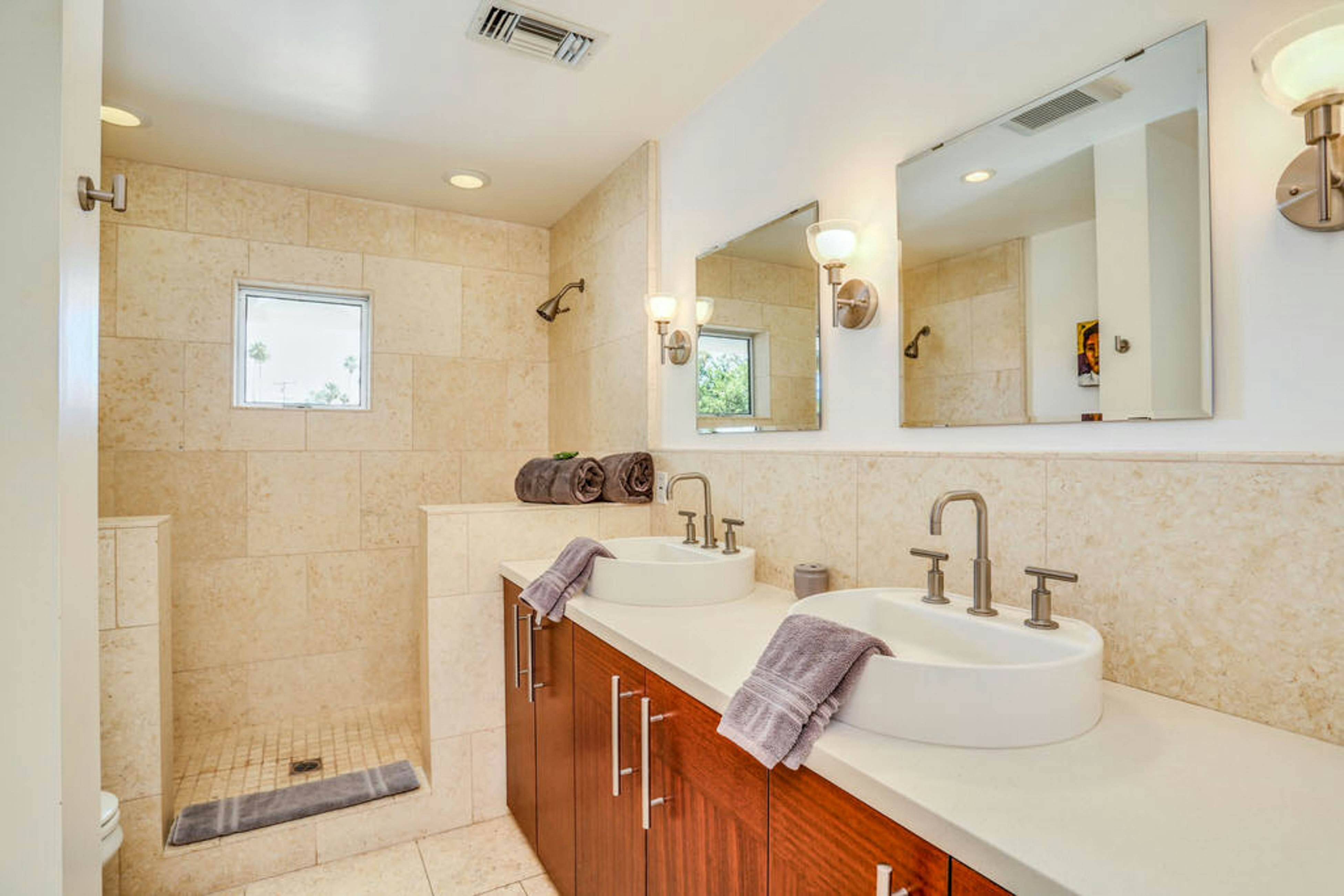 The Martini House - 380