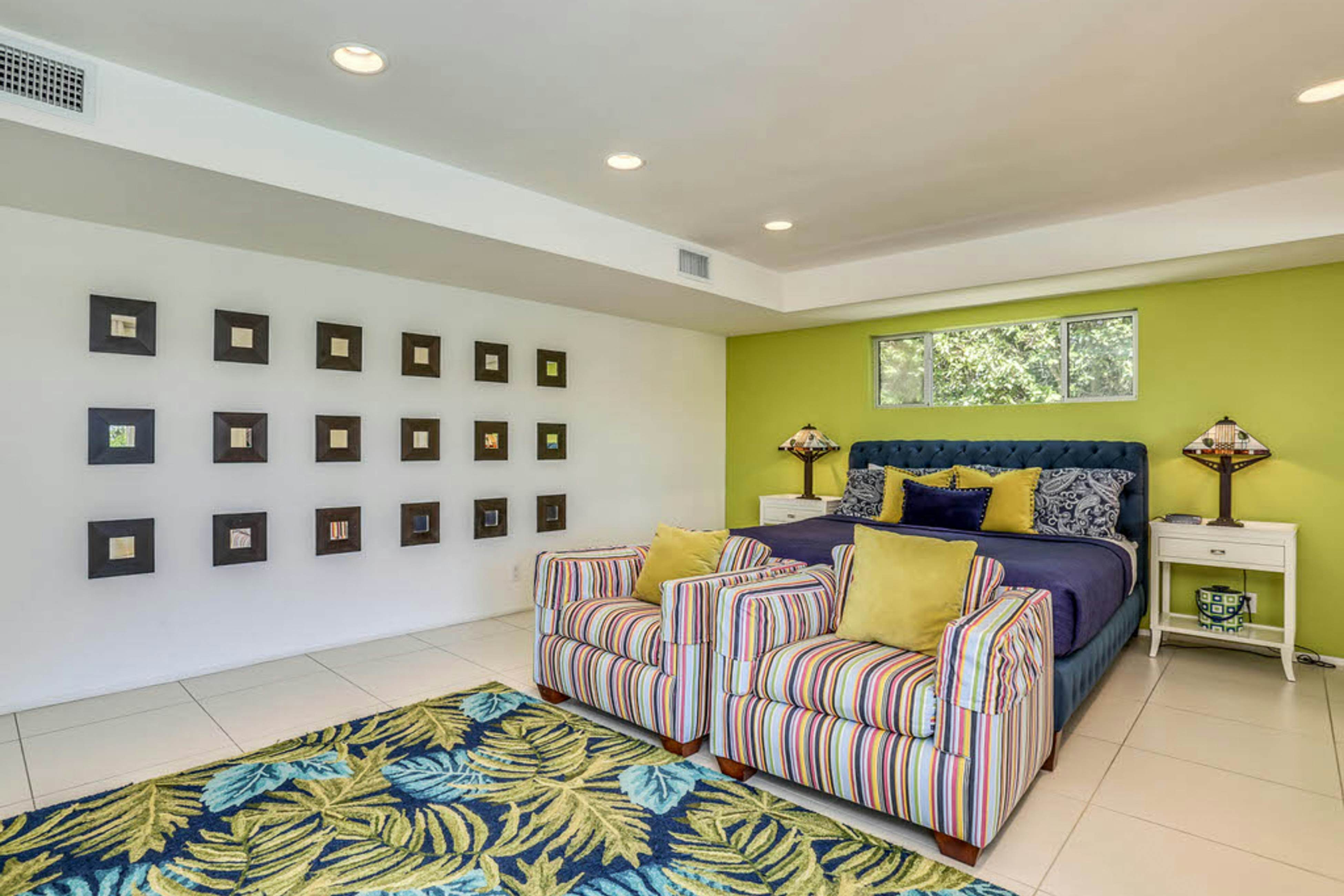 The Martini House - 380