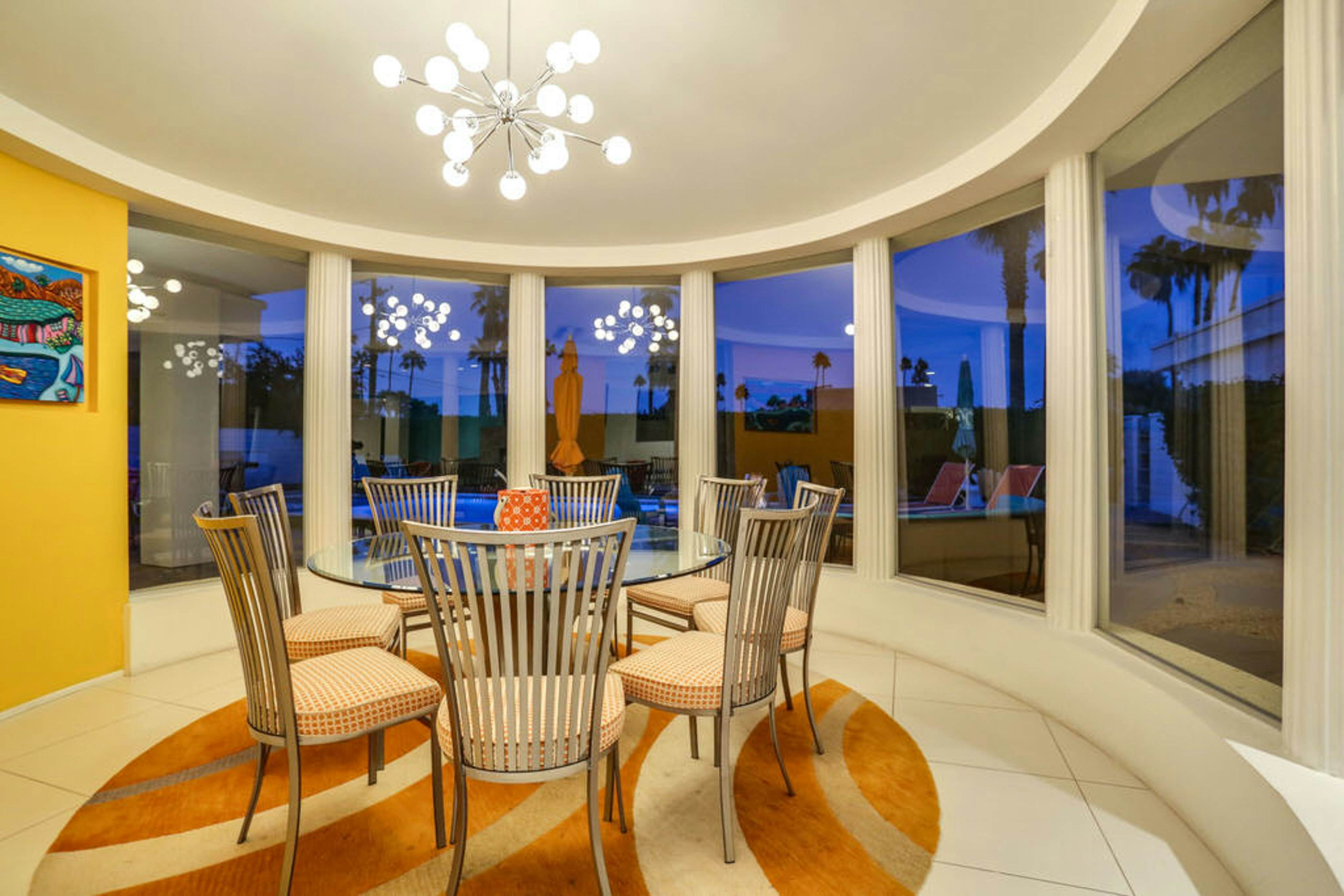 The Martini House - 380