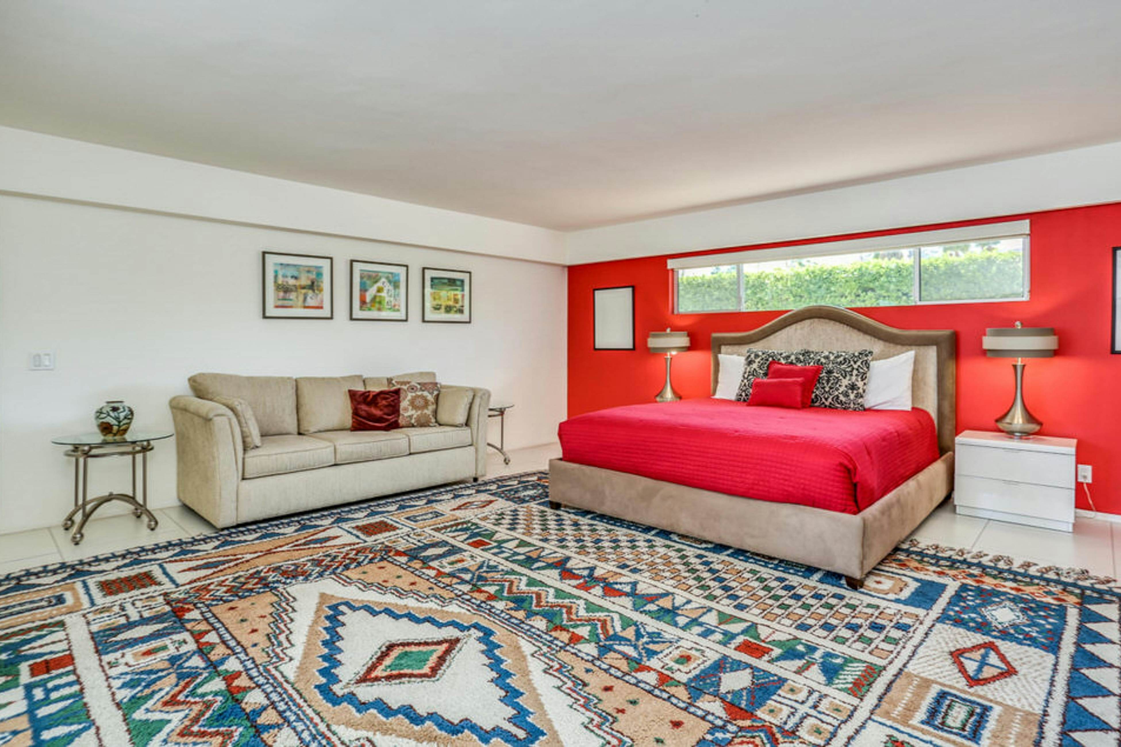 The Martini House - 380