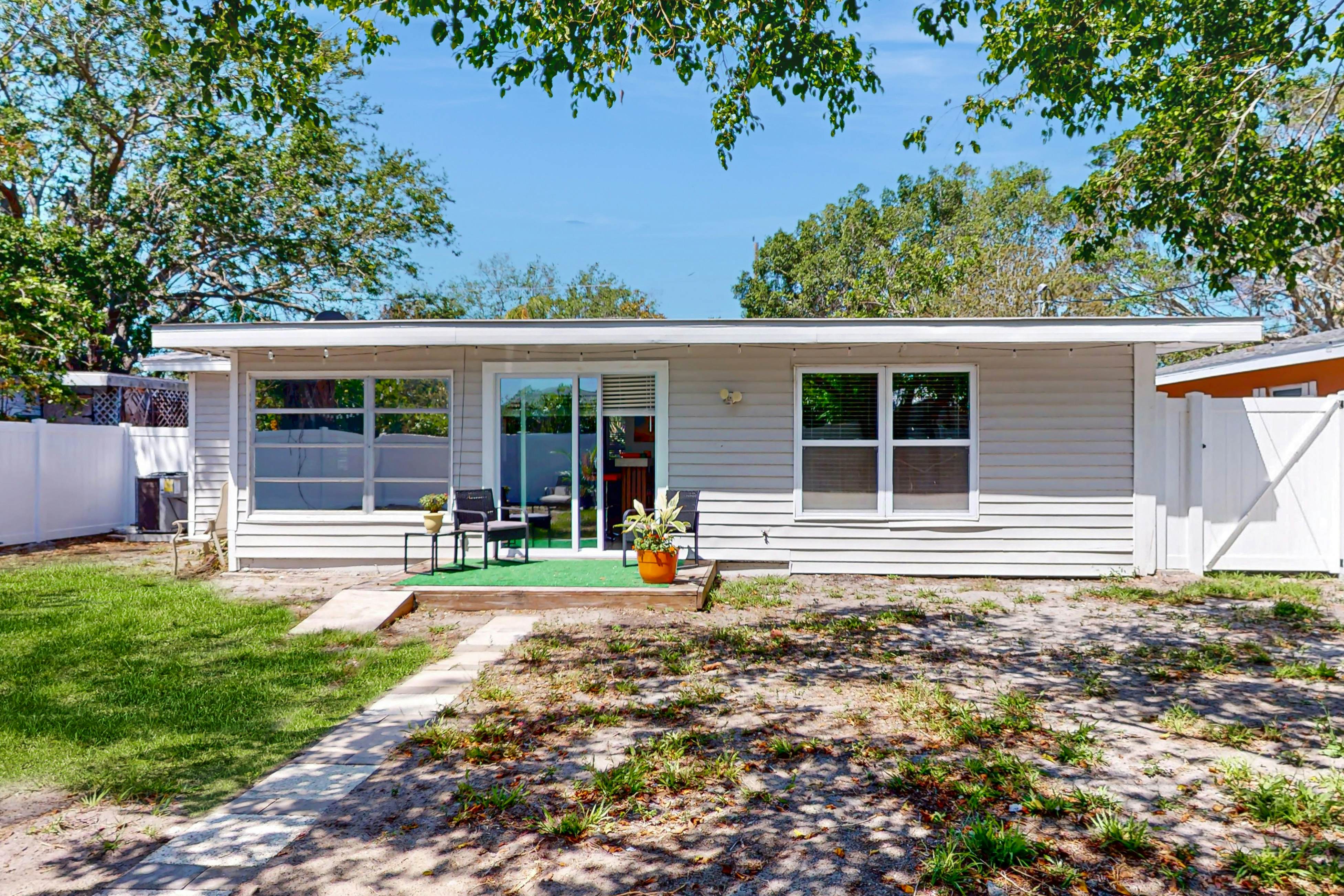 Sapphire Shores Retreat