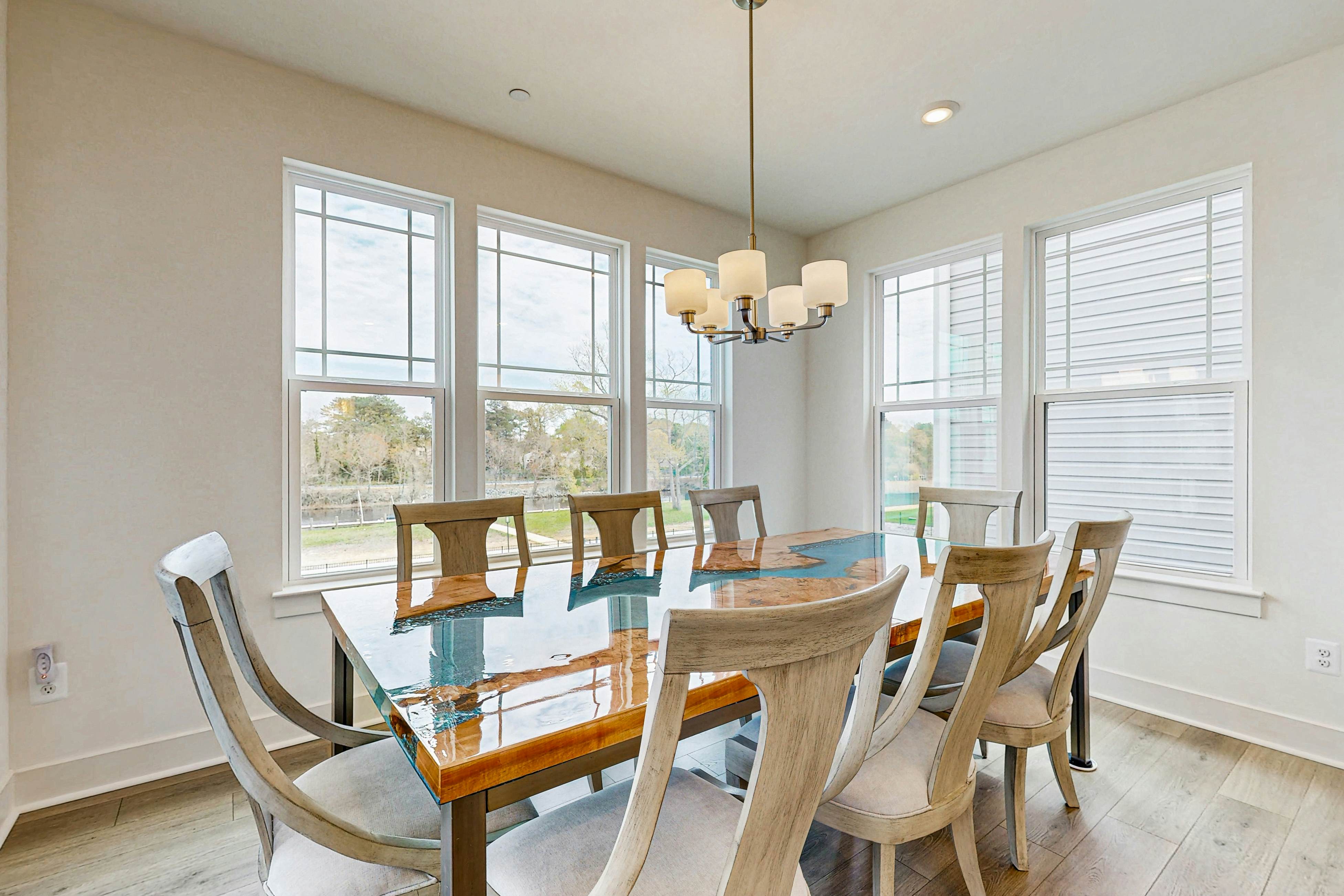 Oyster House Village - 21503 Helm St