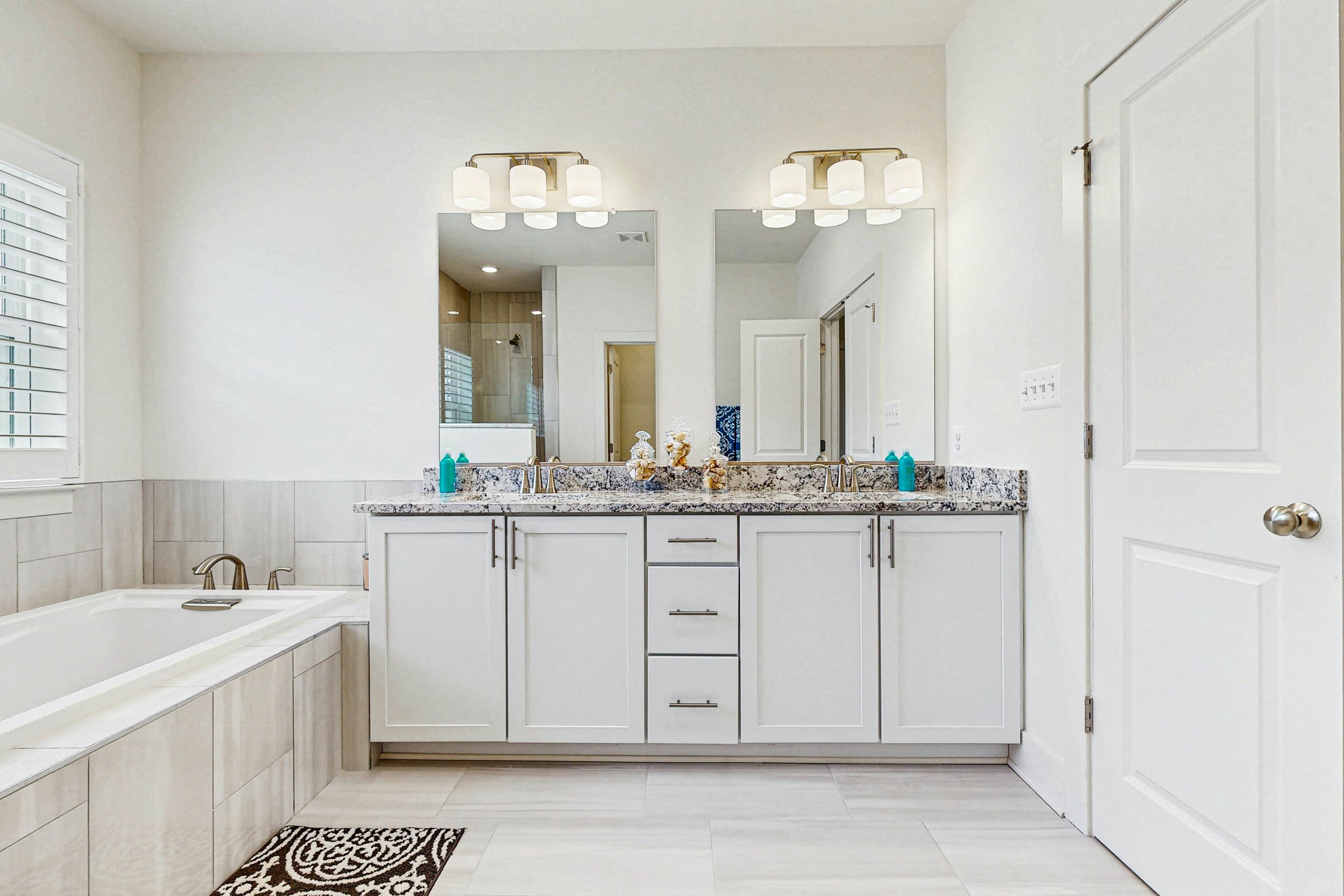 Oyster House Village - 21503 Helm St