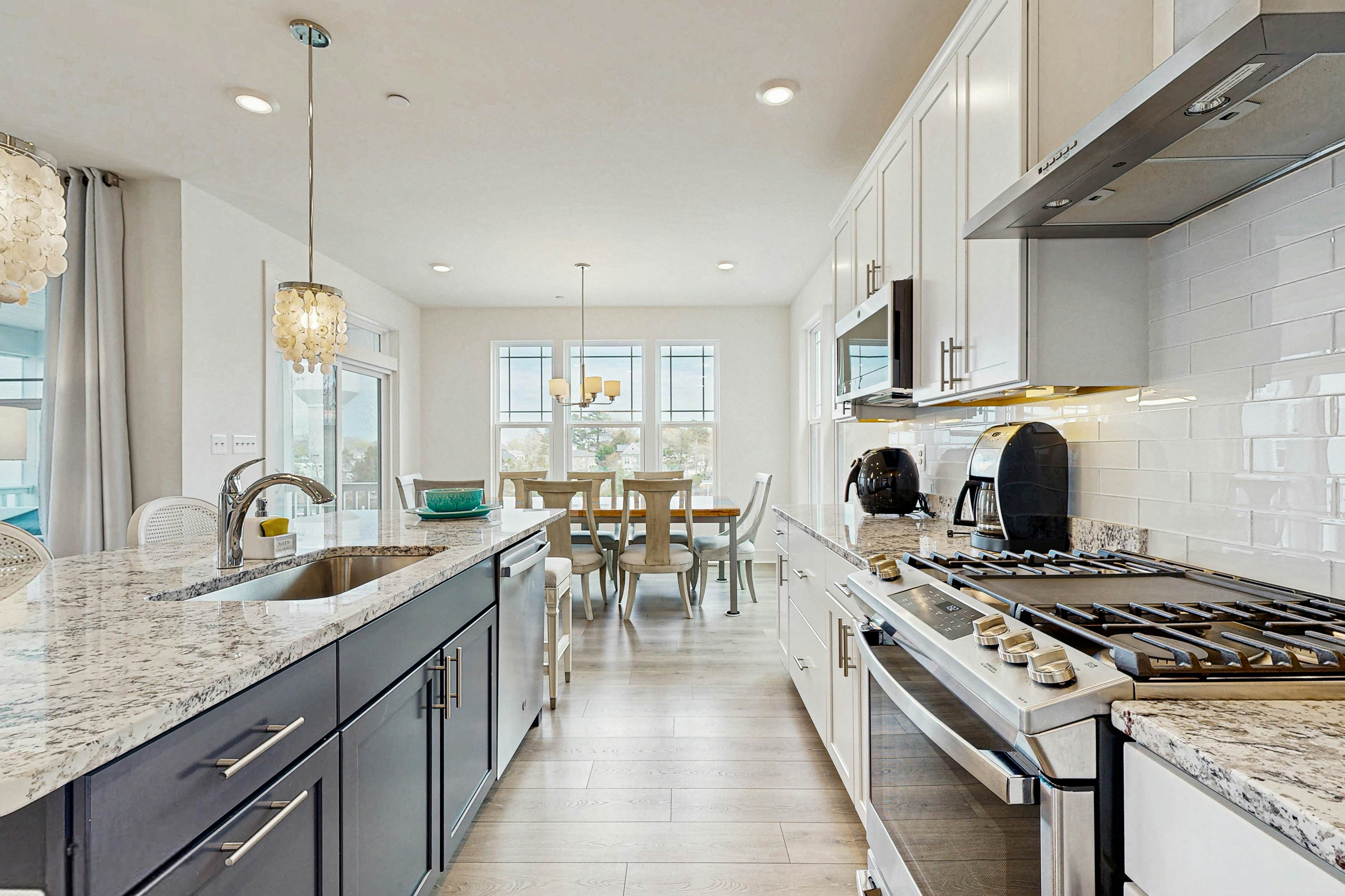 Oyster House Village - 21503 Helm St