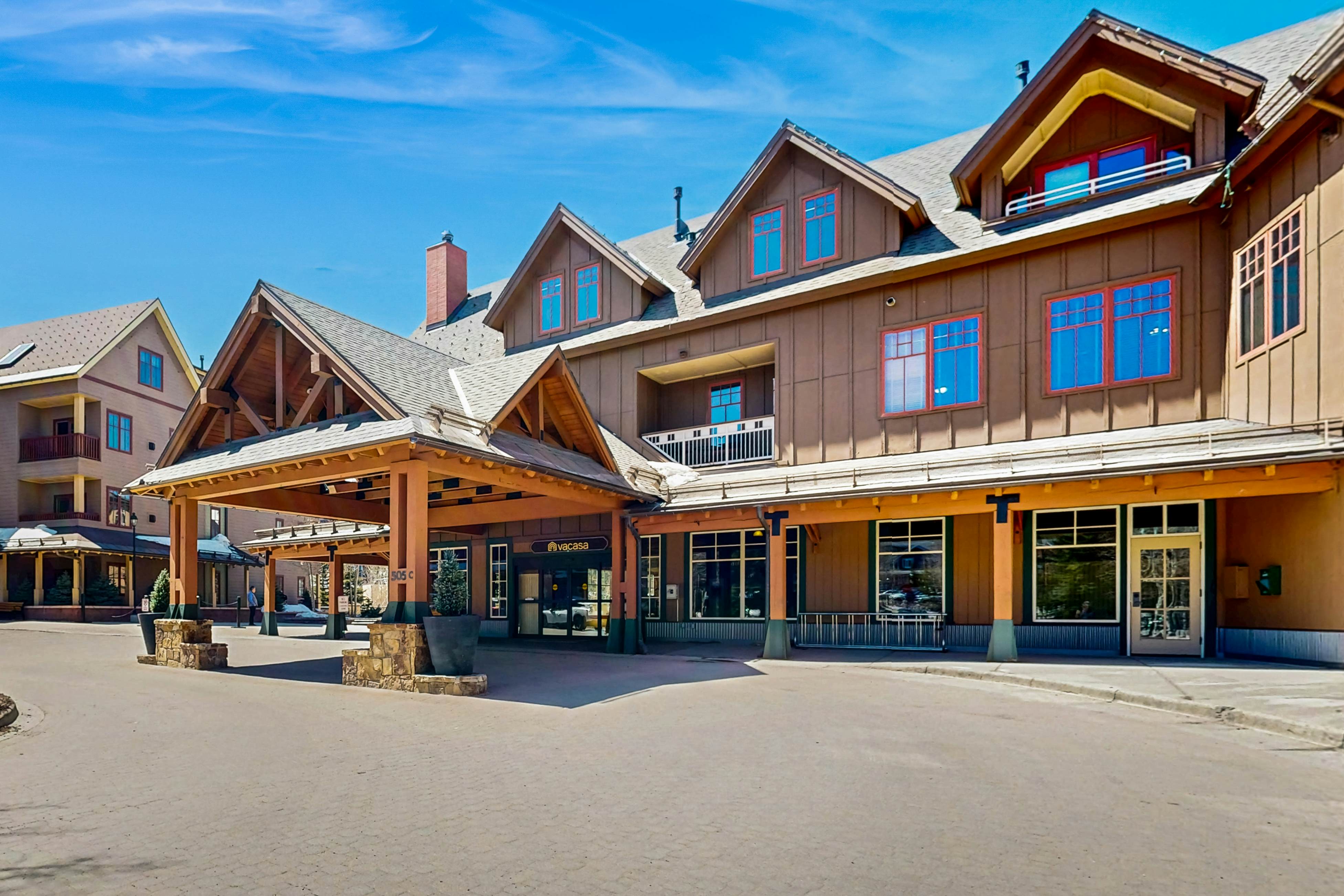 Water House On Main Street #6209