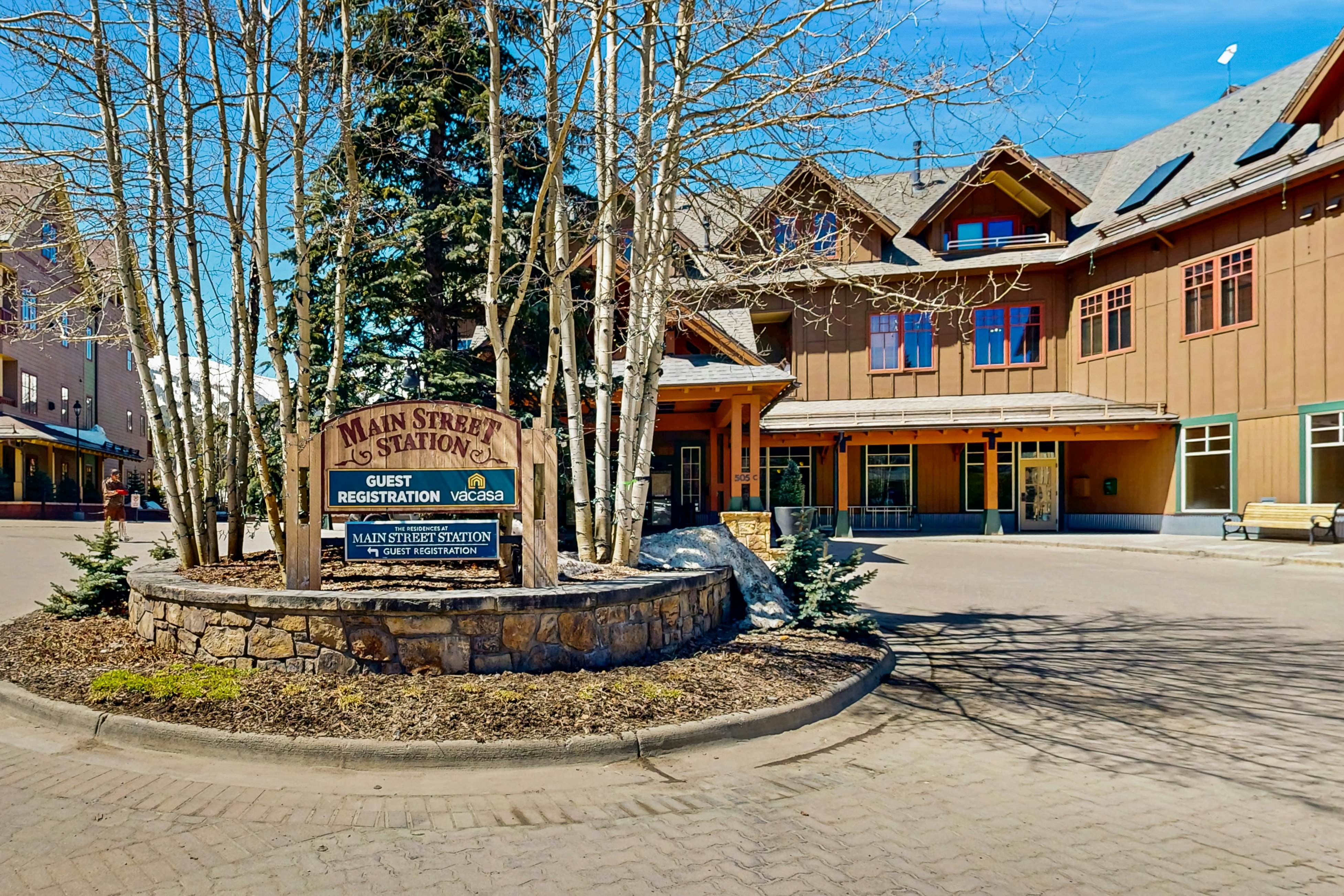 Water House On Main Street #6209