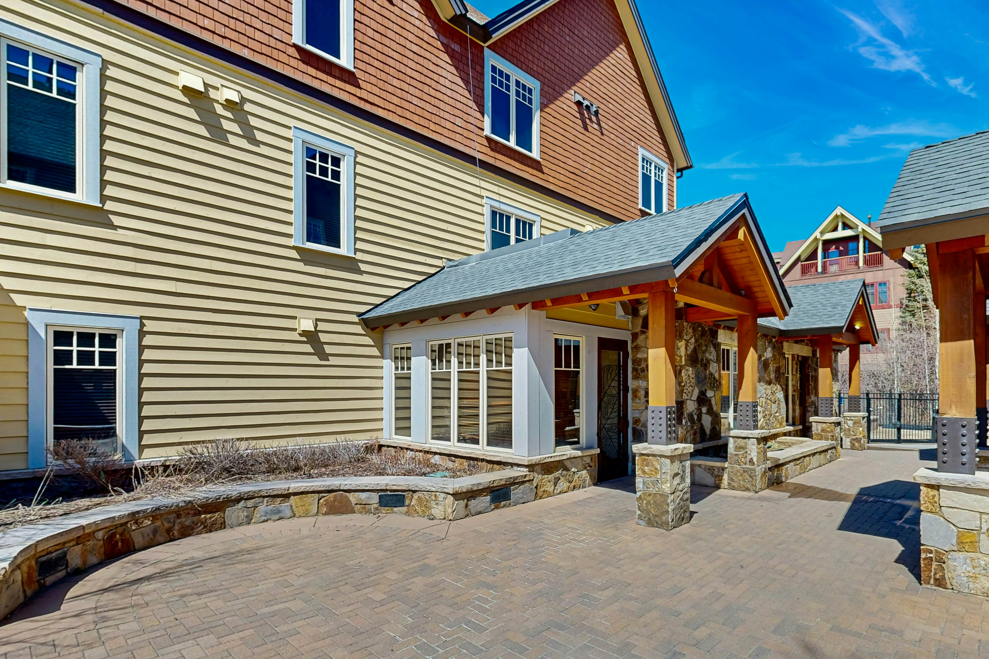 Water House On Main Street #6209