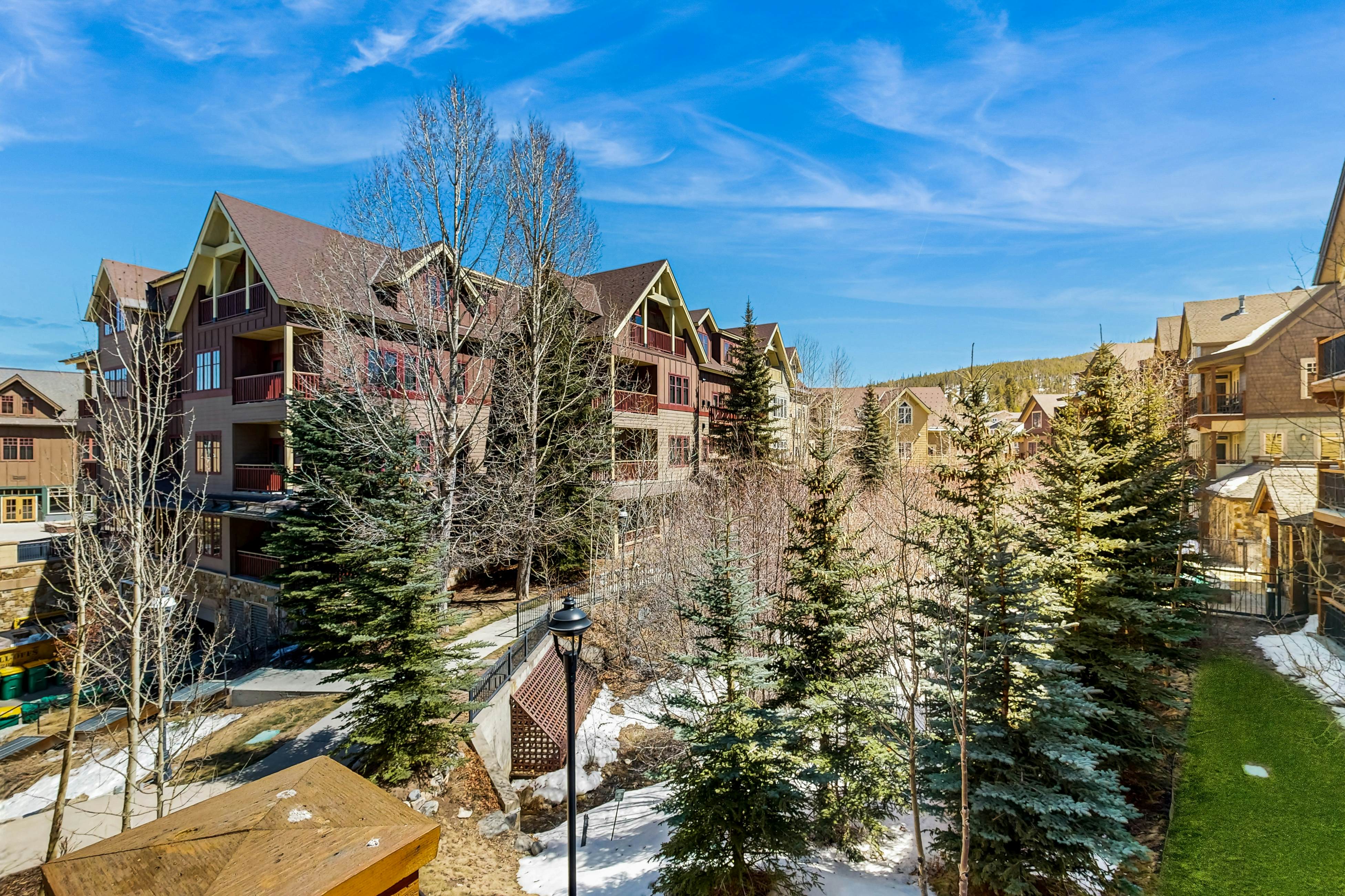 Water House On Main Street #6209