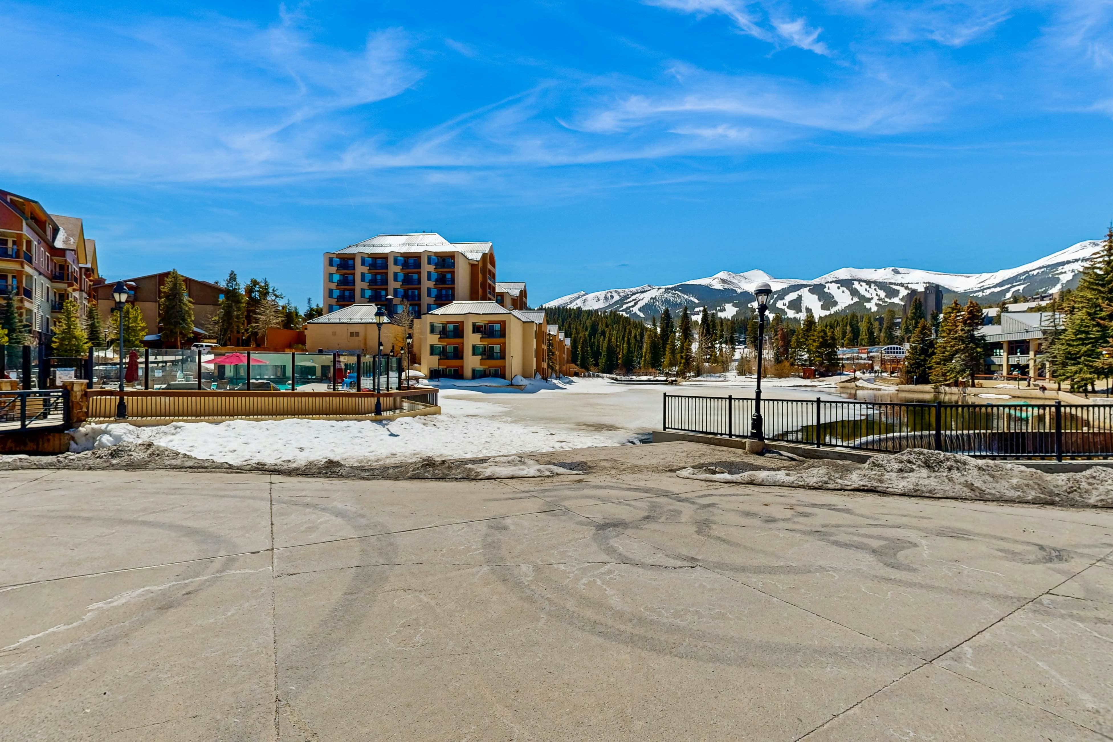 Water House On Main Street #6209