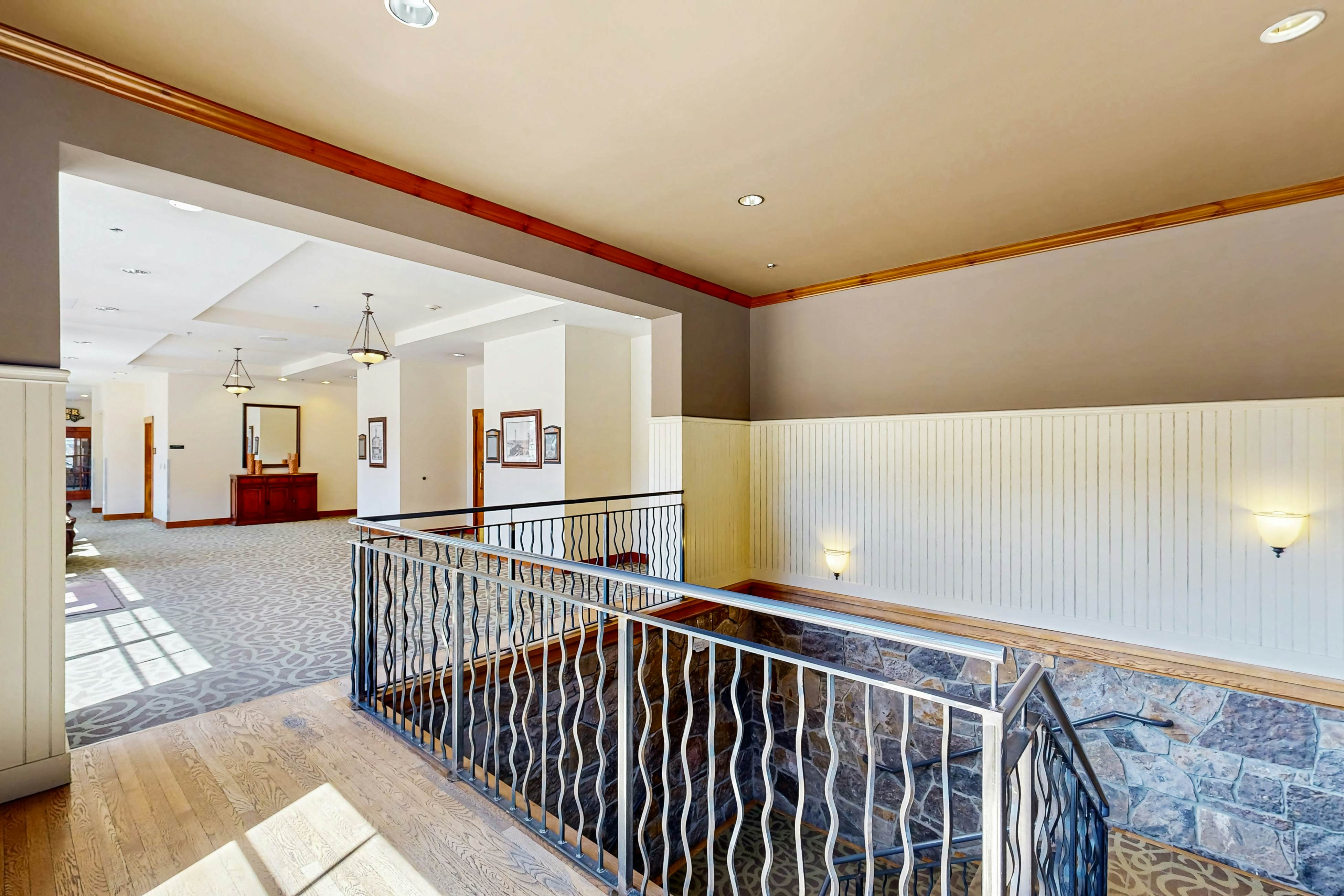 Water House On Main Street #6209