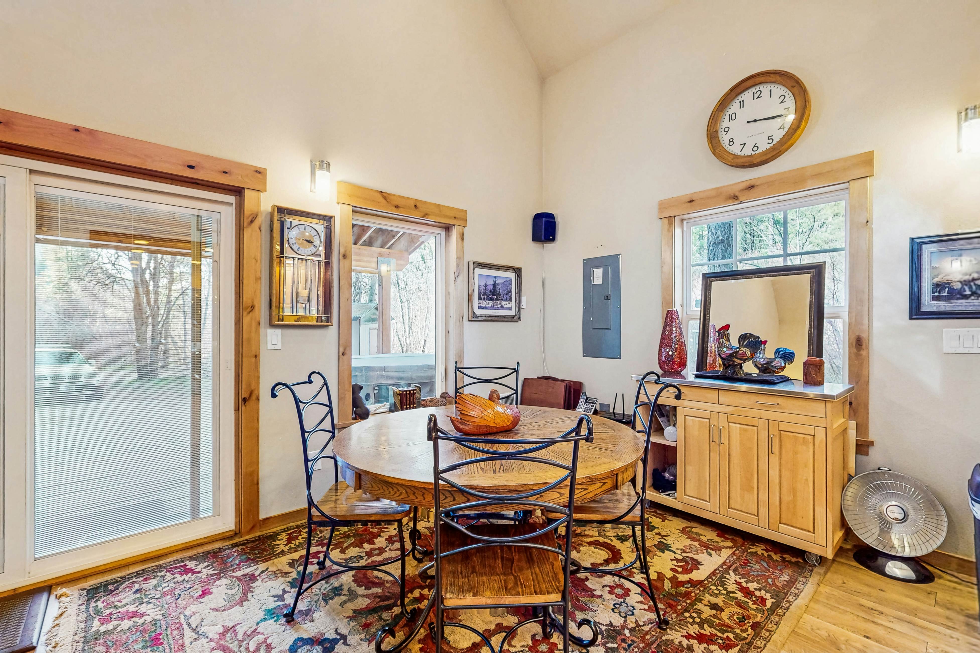 Merry Creekside Retreat