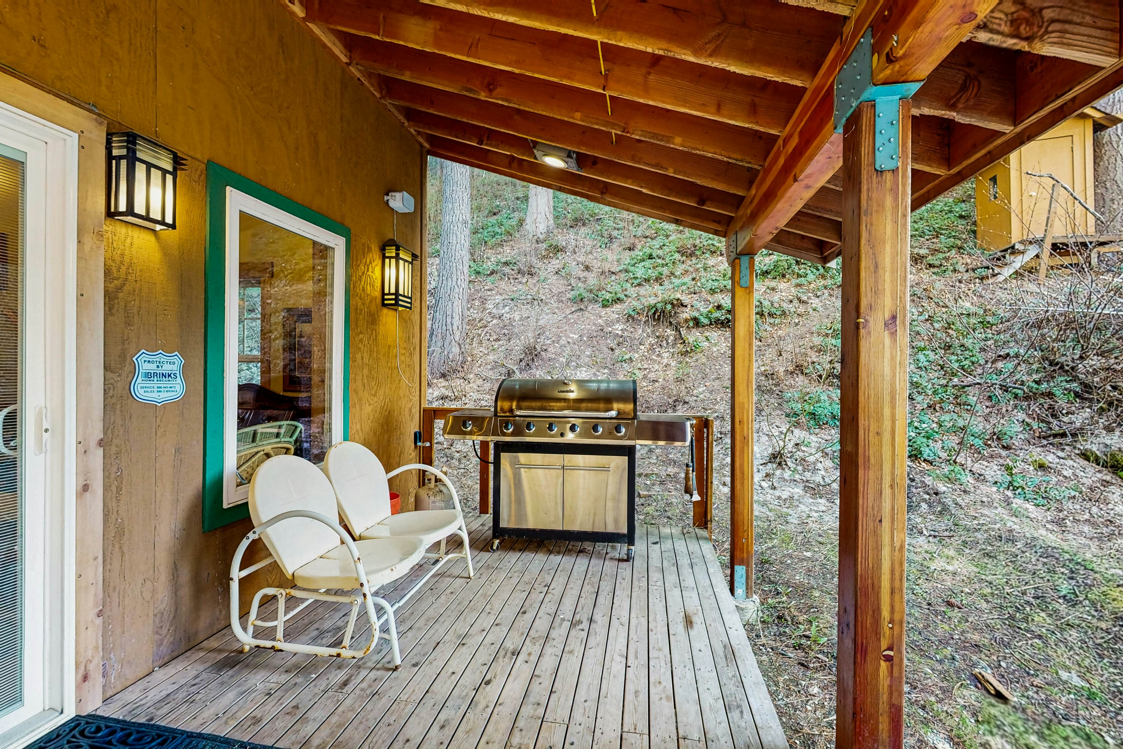 Merry Creekside Retreat