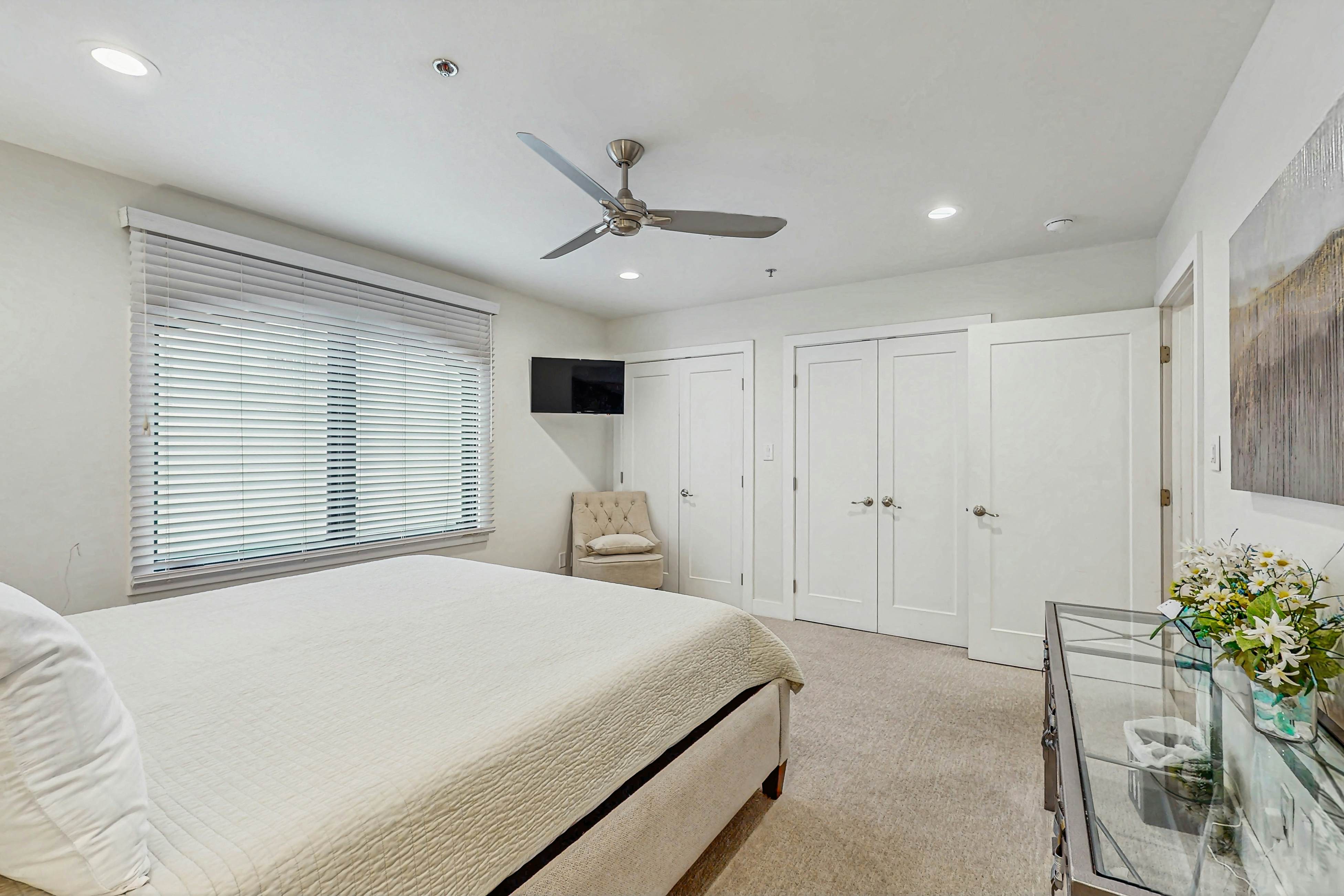 Historic Oldtown Plaza 201