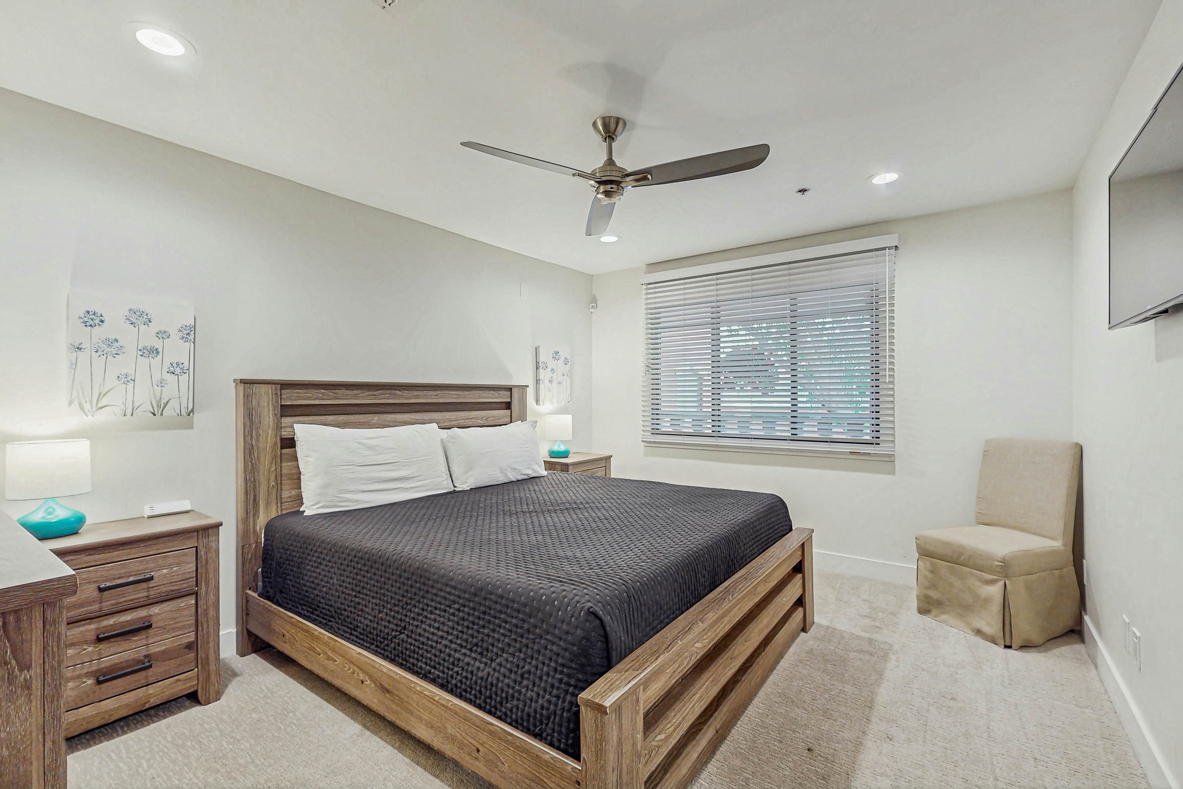 Historic Oldtown Plaza 201