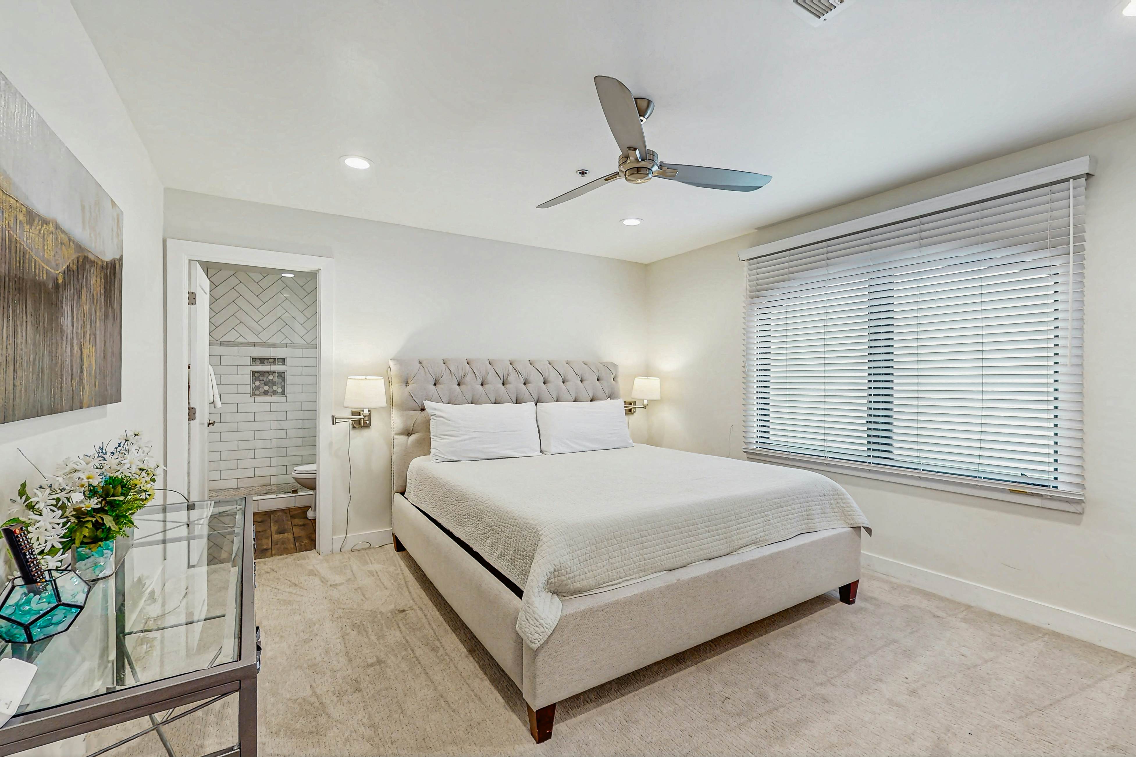 Historic Oldtown Plaza 201