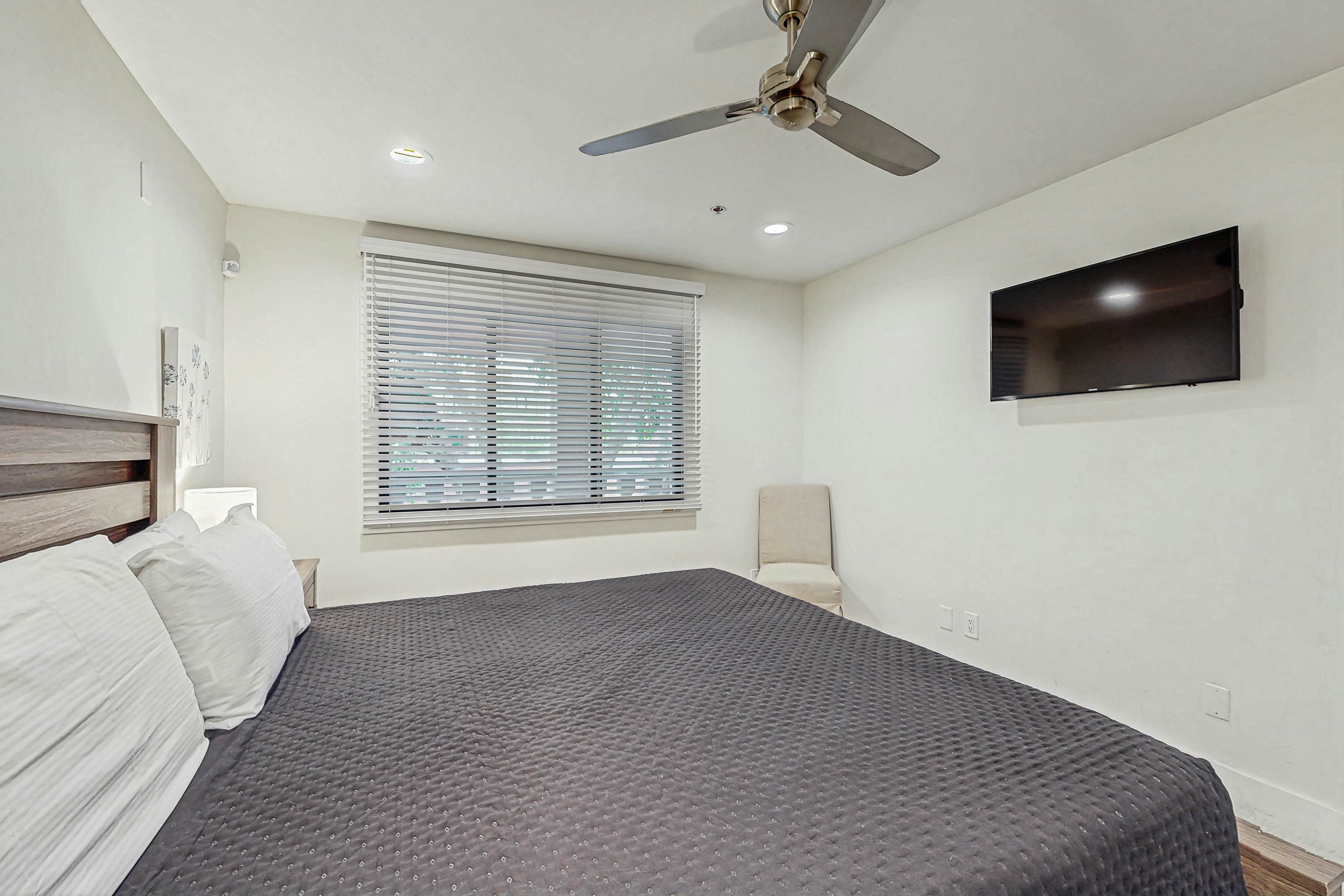 Historic Oldtown Plaza 201