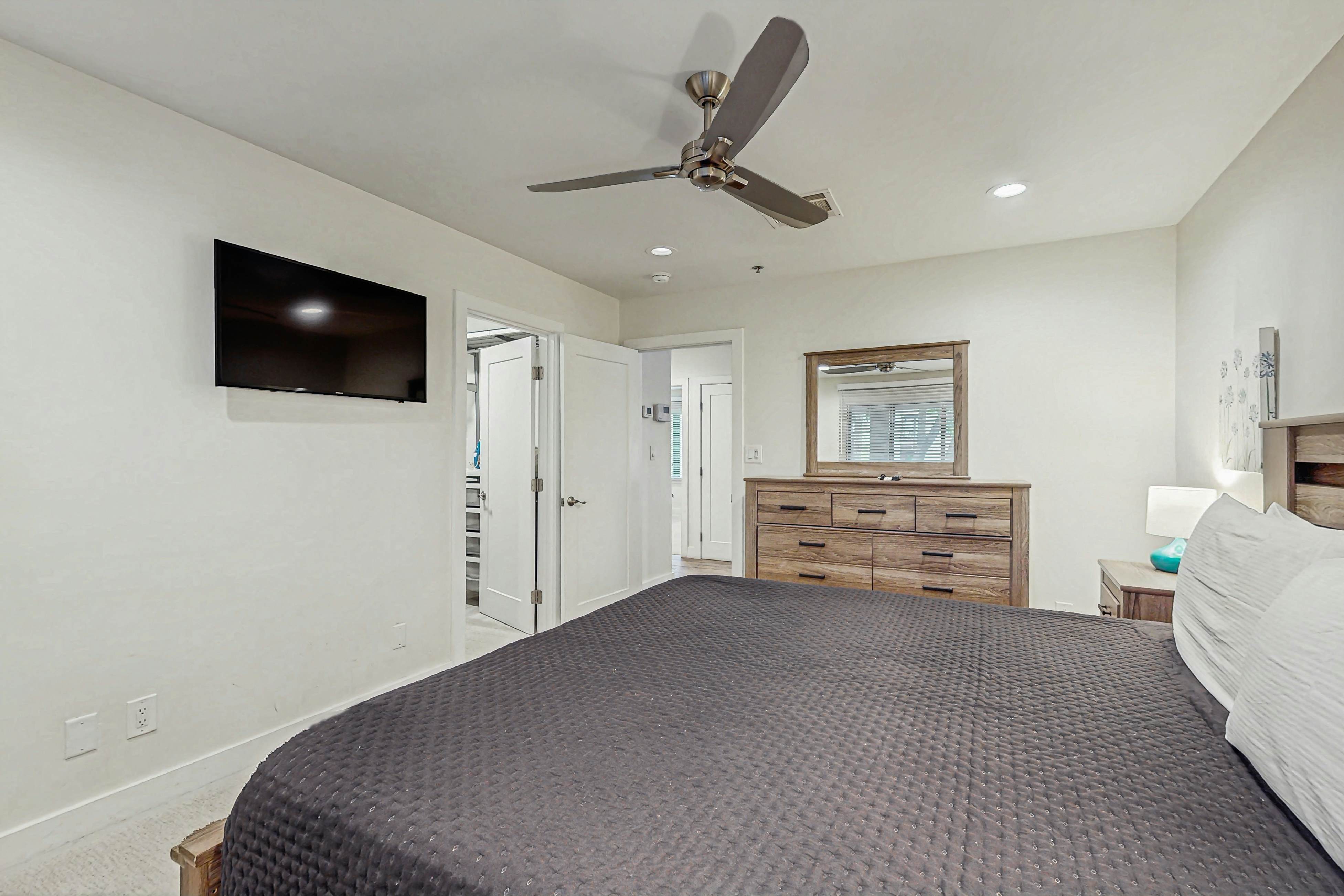 Historic Oldtown Plaza 201