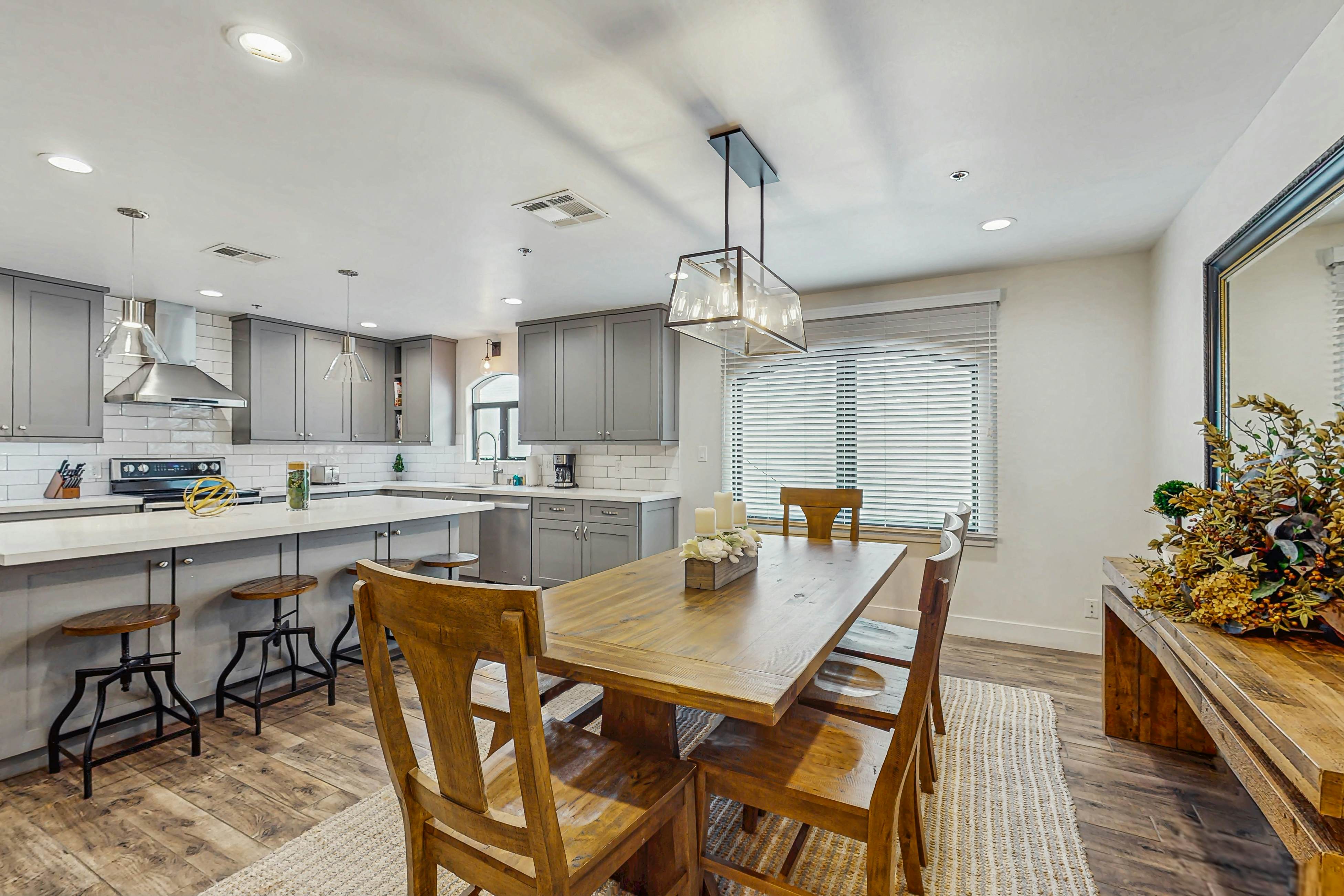 Historic Oldtown Plaza 201