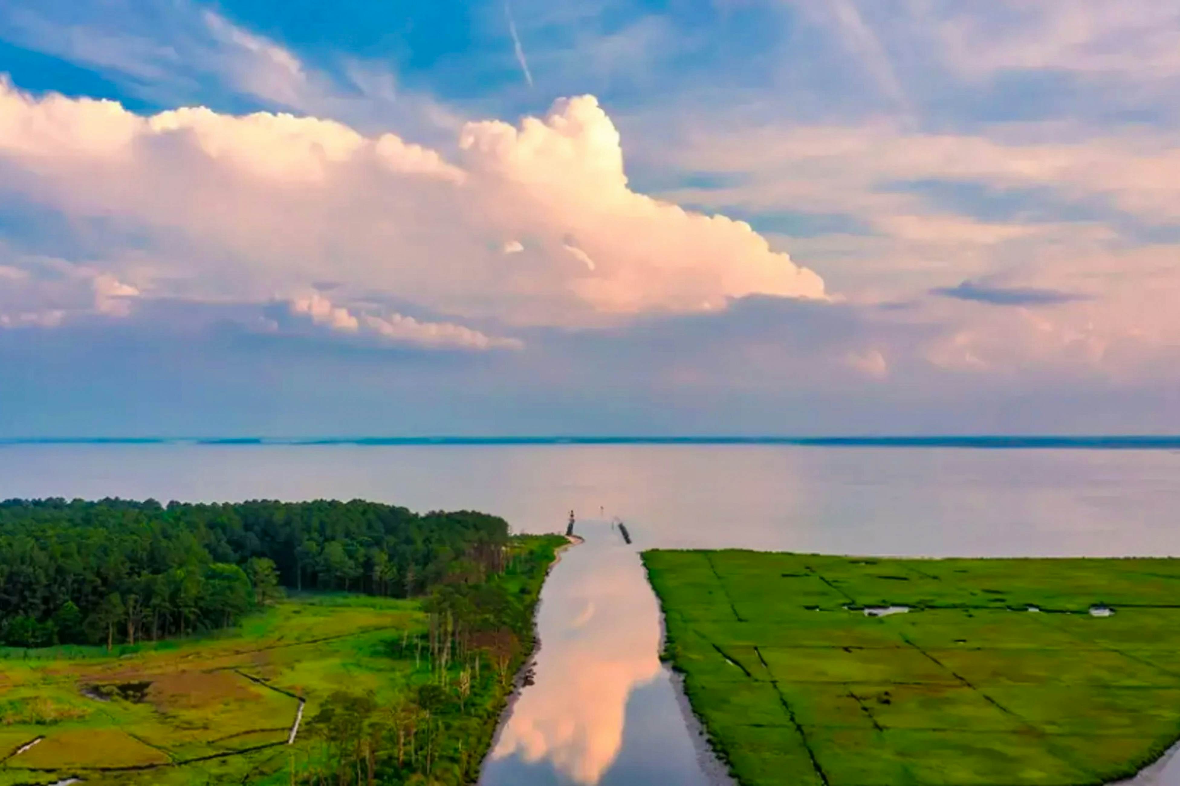 Oyster House Village - 21503 Helm St