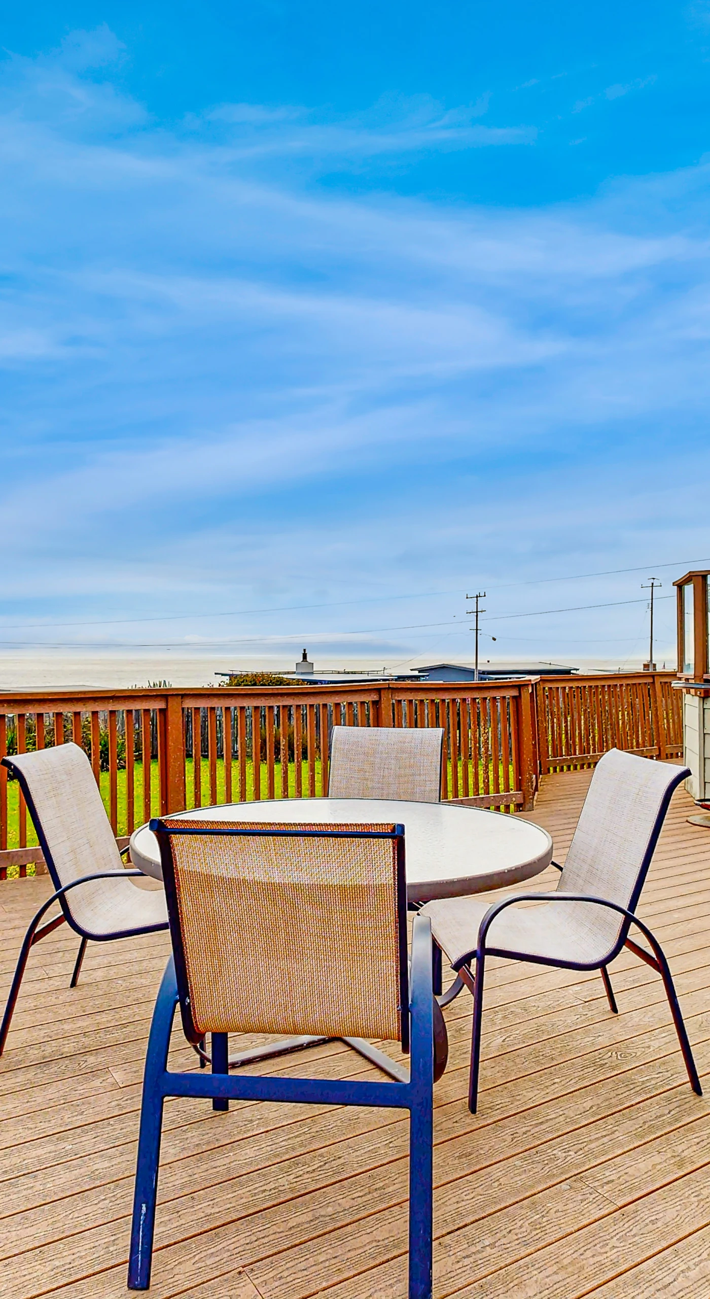 Fire up the gas grill on your expansive upper deck — perfect for al fresco dining under Bodega Bay's big coastal sky.