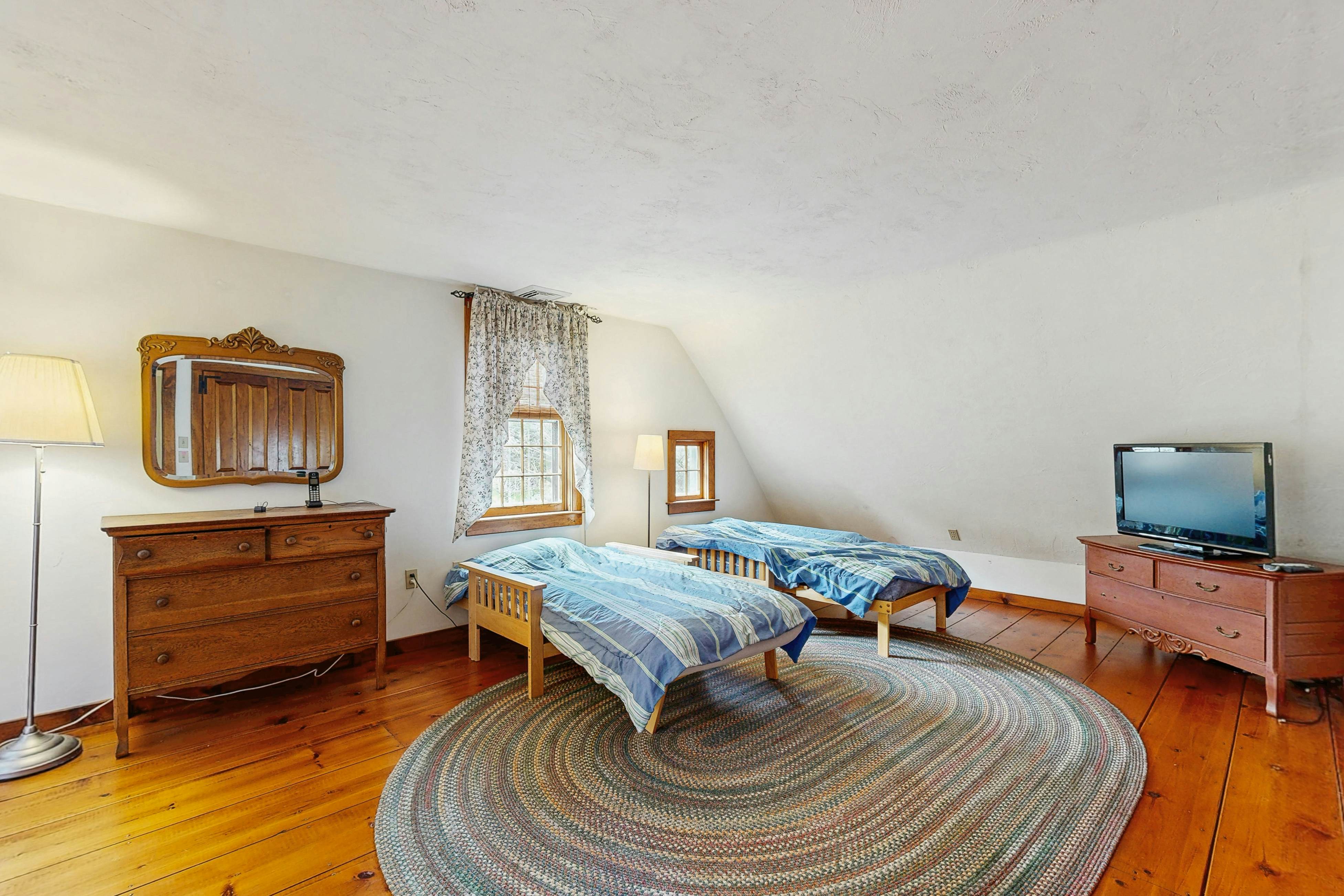 Sheep Pond Bow House