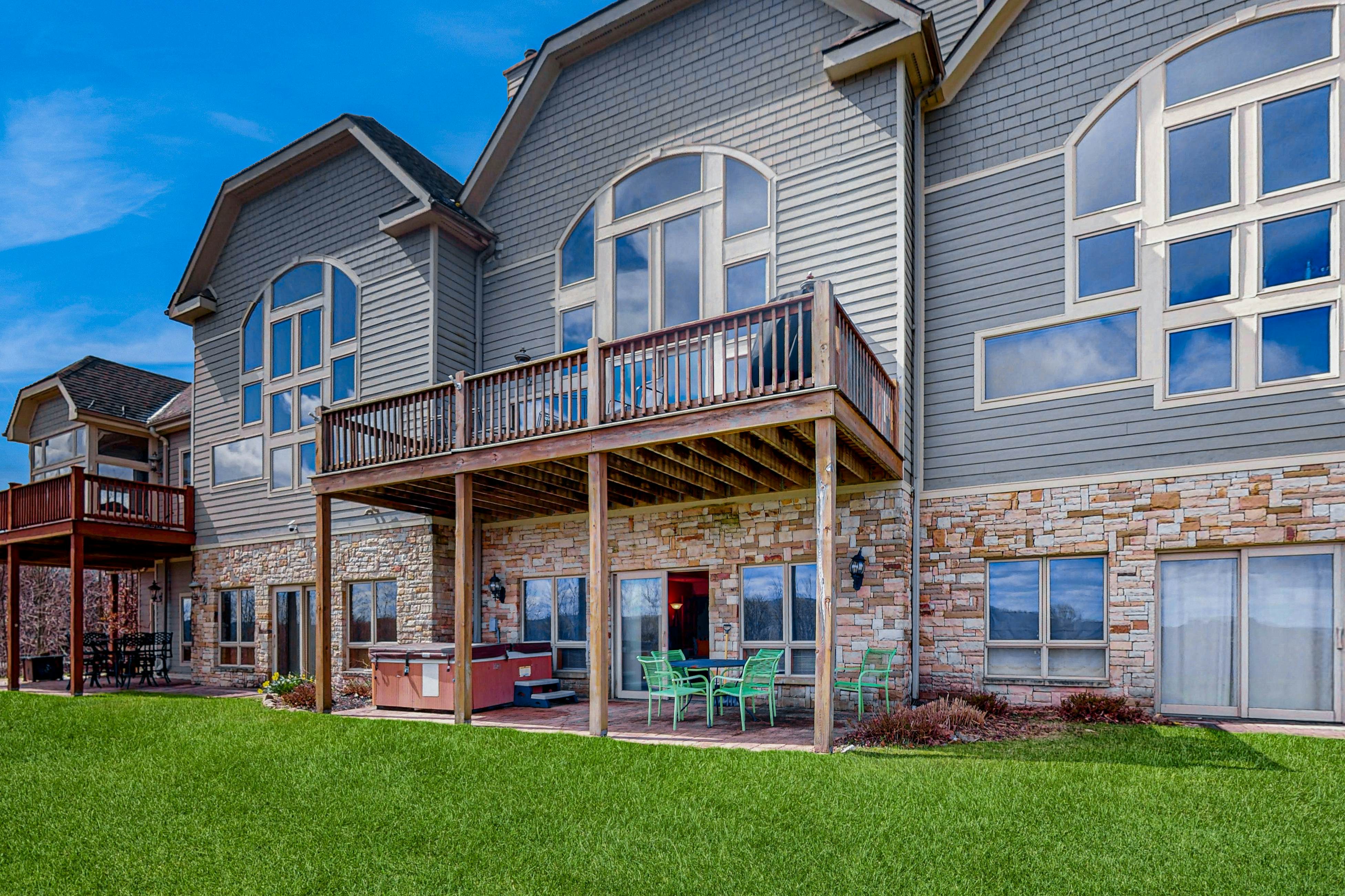 600 Overlook Pass #1B