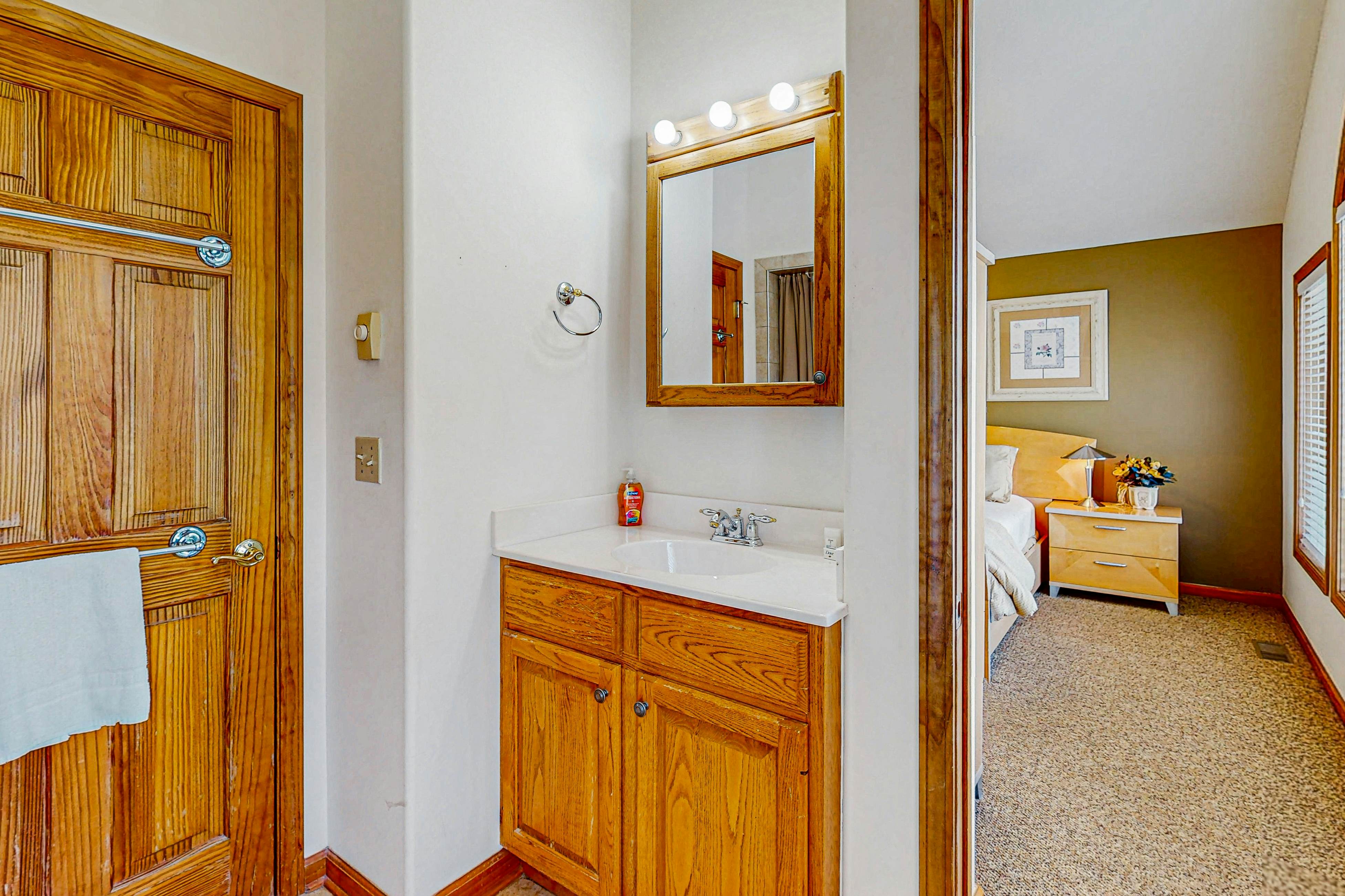 600 Overlook Pass #1B