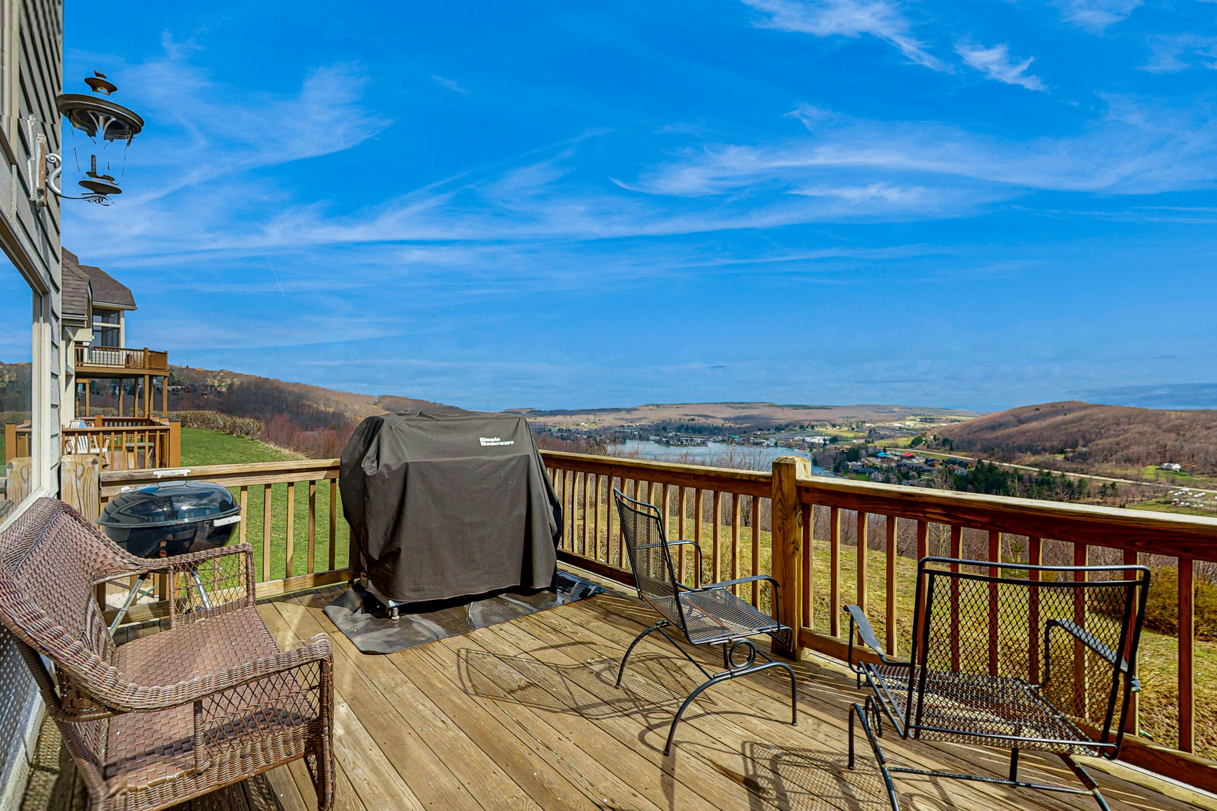 600 Overlook Pass #1B