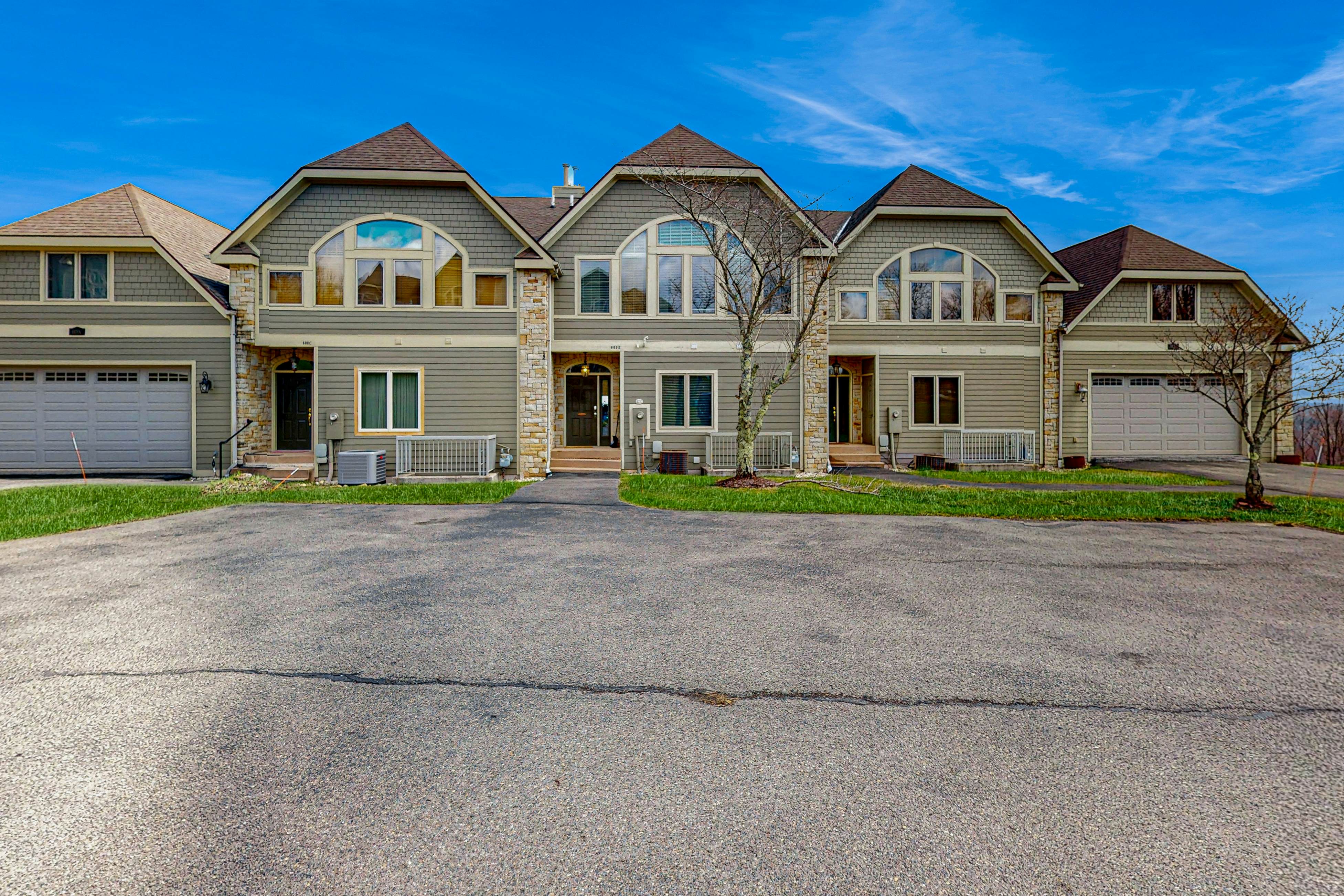 600 Overlook Pass #1B