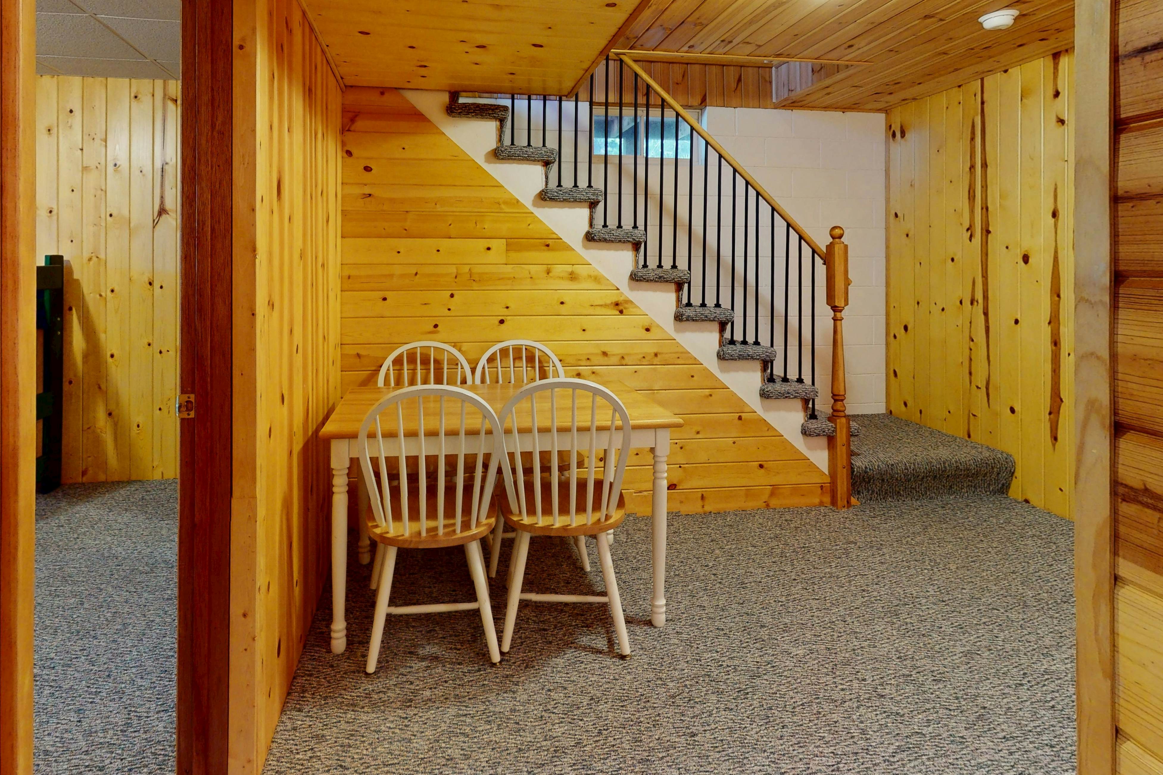 Swaying Pines Estate 