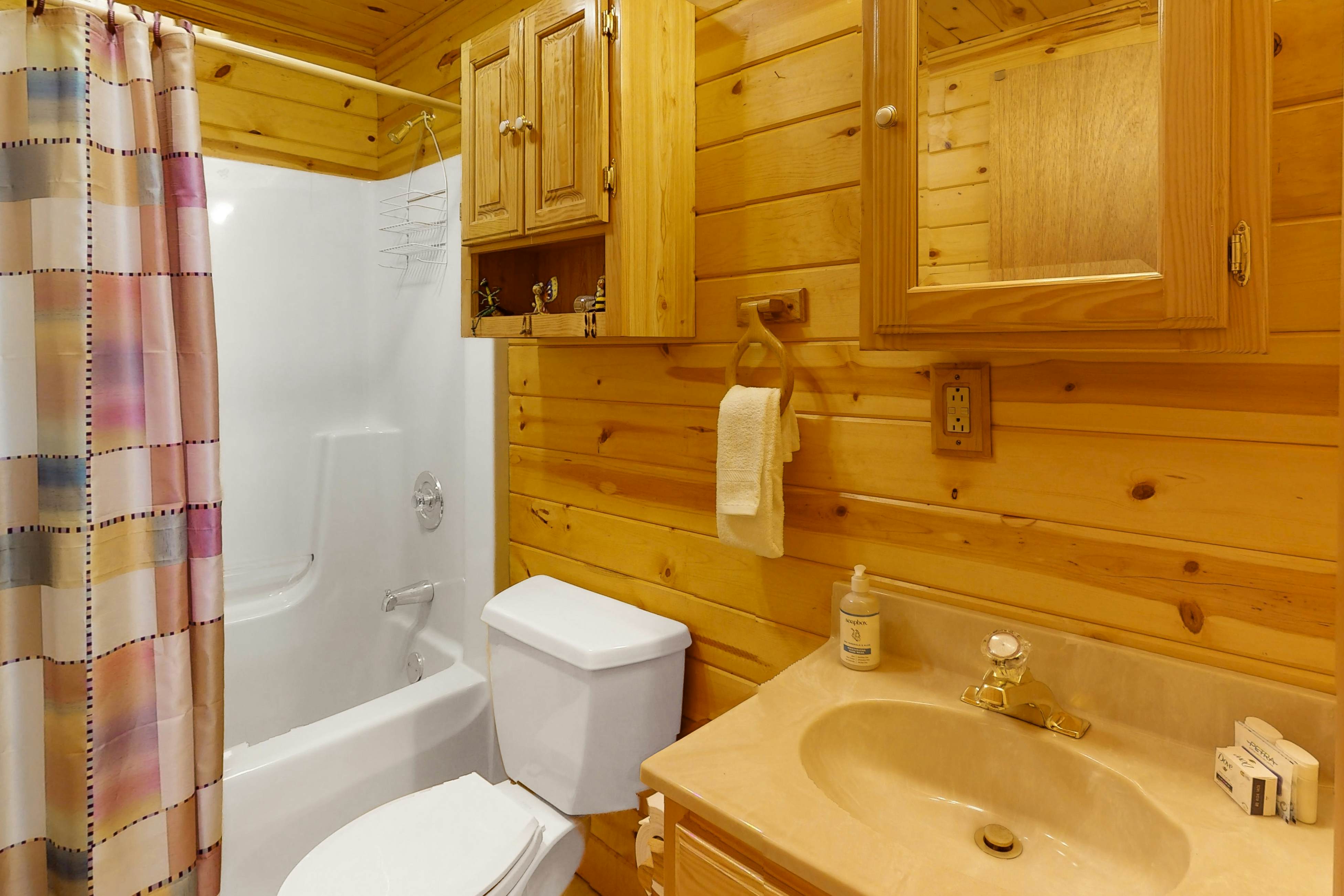 Swaying Pines Estate 