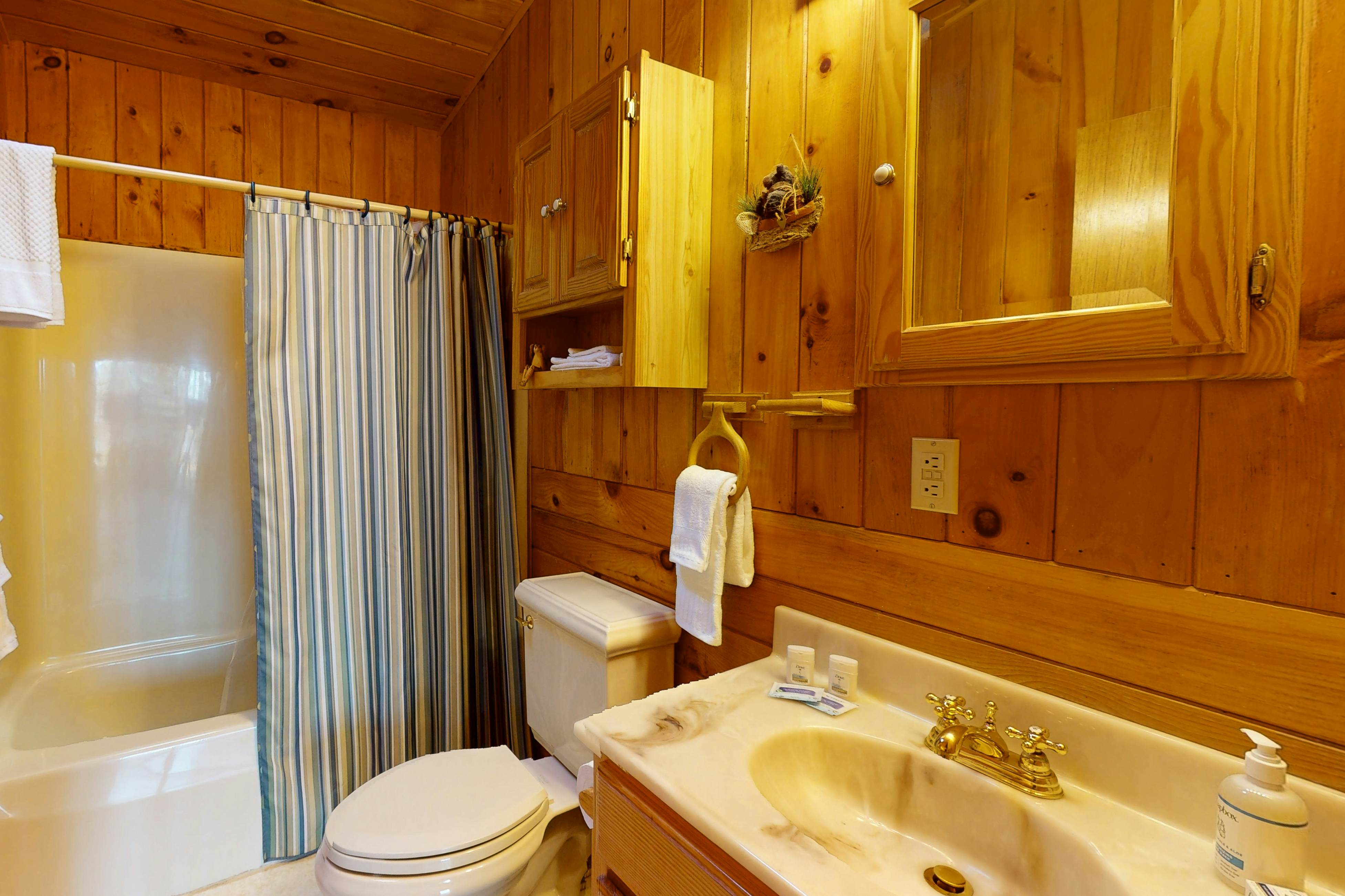 Swaying Pines Estate 